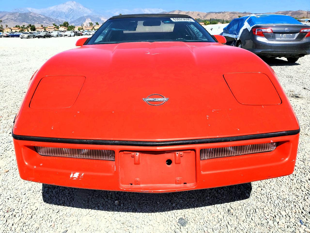 1988 Chevrolet Corvette Orange vin: 1G1YY3188J5118330
