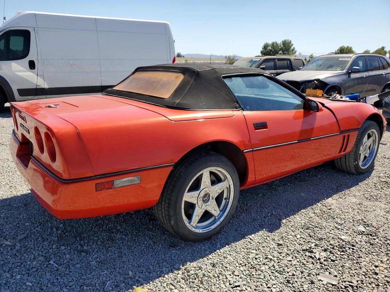1988 Chevrolet Corvette Orange vin: 1G1YY3188J5118330