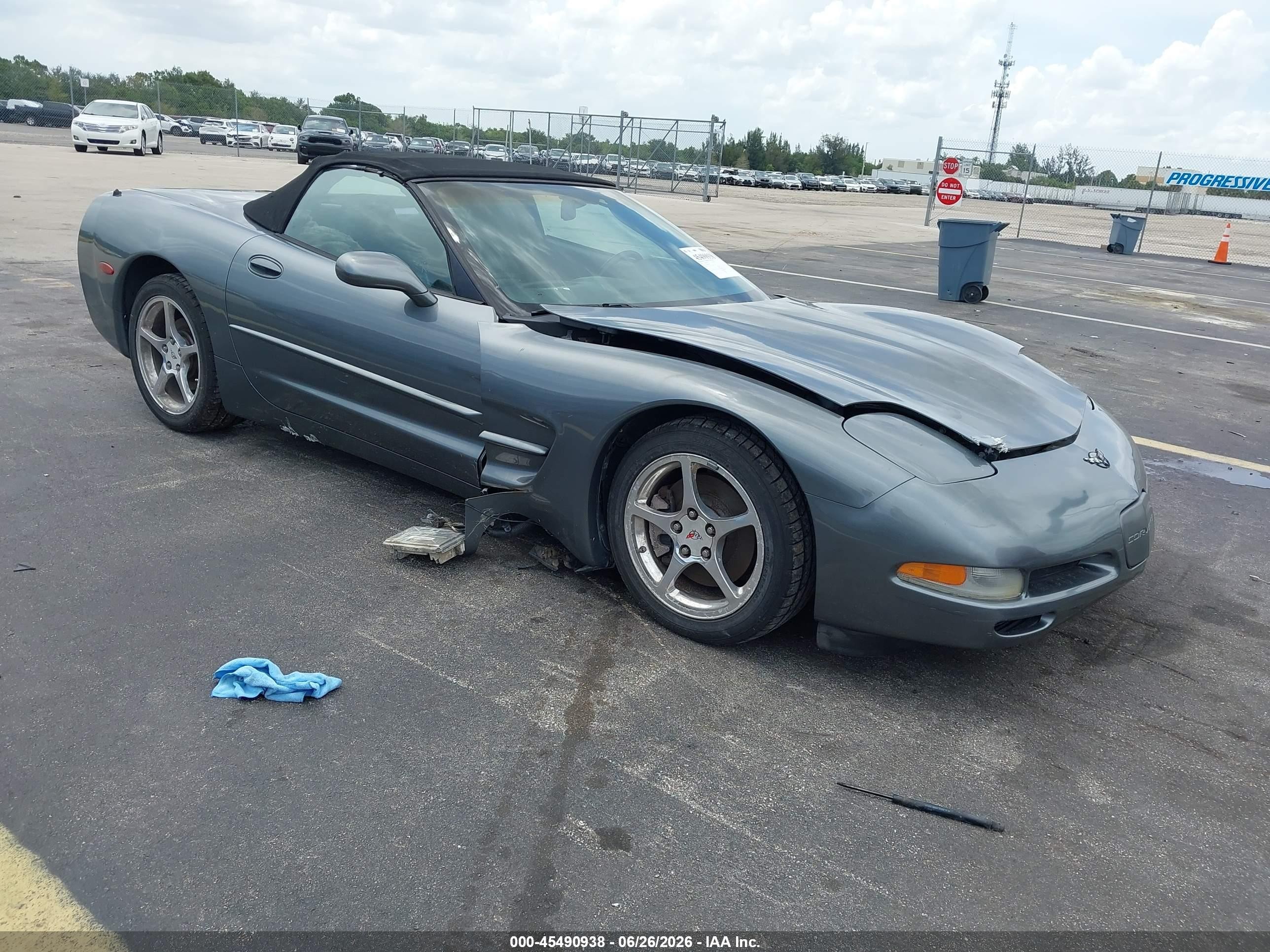 2003 Chevrolet Corvette   Gray vin: 1G1YY32G035104222