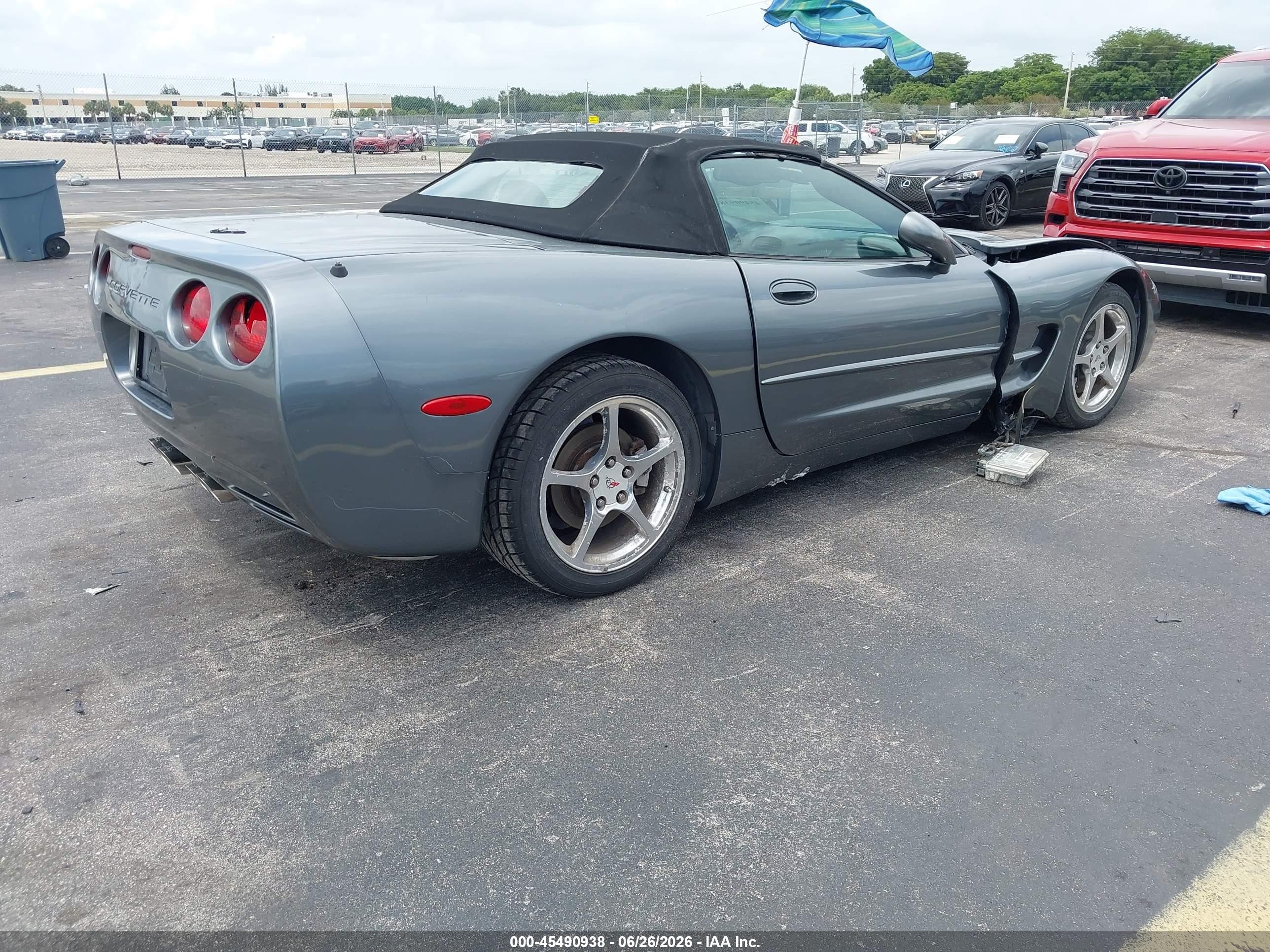 2003 Chevrolet Corvette   Gray vin: 1G1YY32G035104222