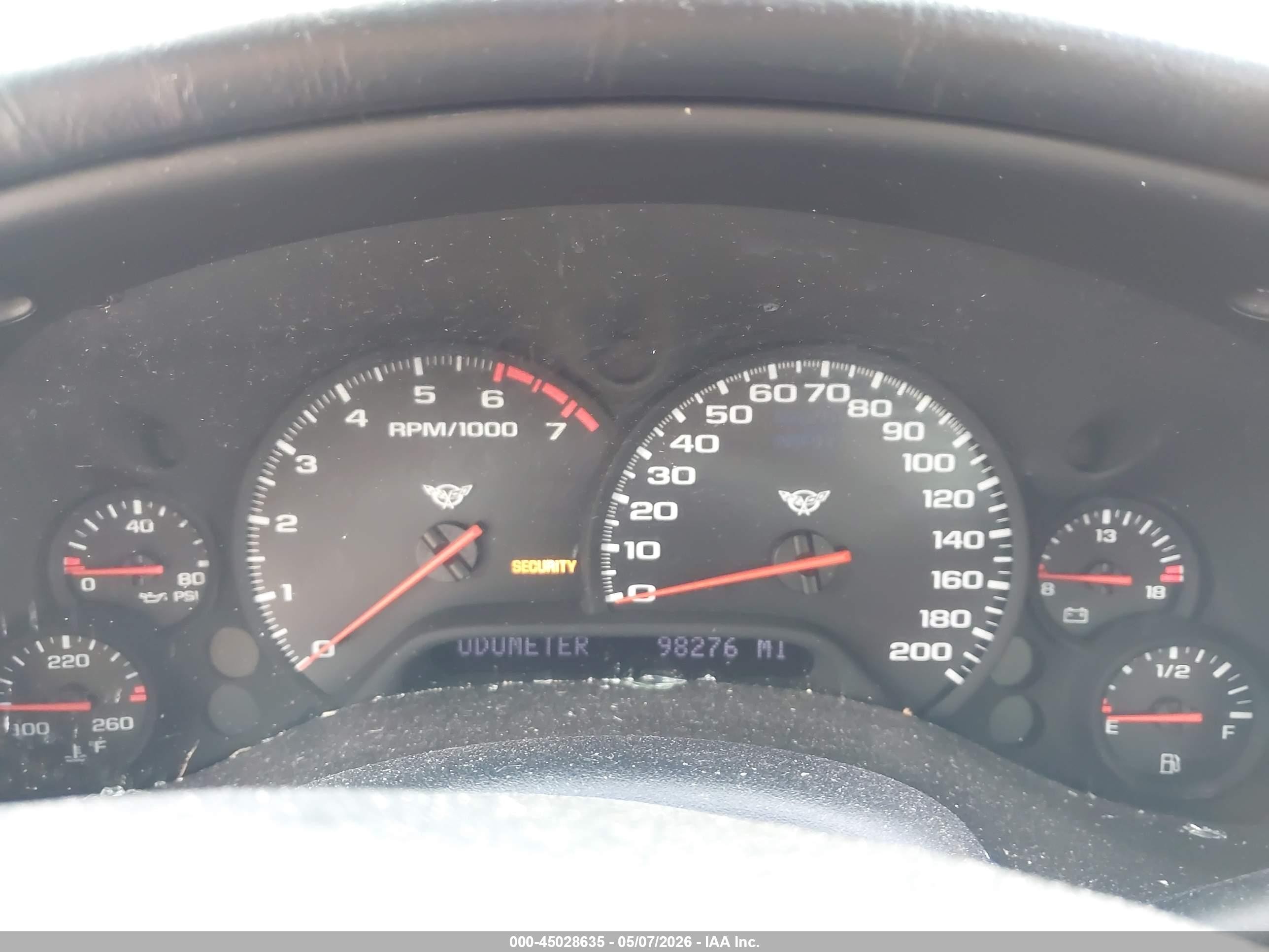 2002 Chevrolet Corvette   Red vin: 1G1YY32G125113705