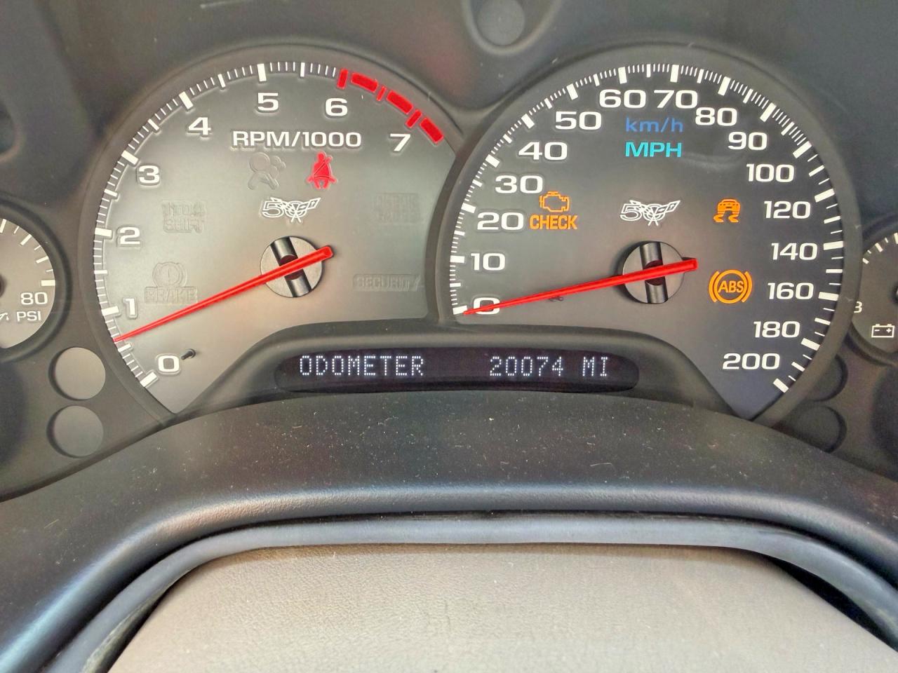 2003 Chevrolet Corvette Maroon vin: 1G1YY32G135128139