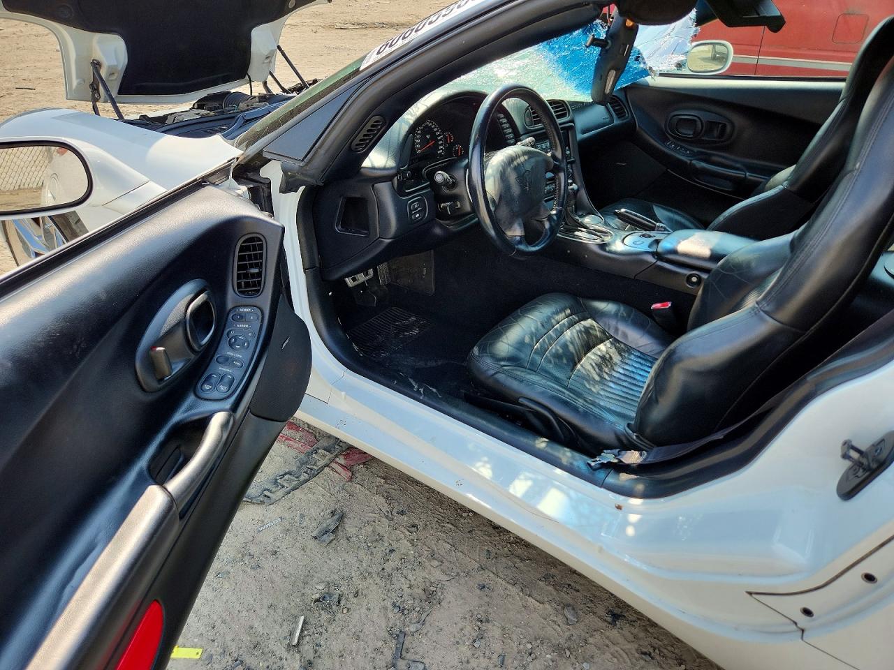 1998 Chevrolet Corvette White vin: 1G1YY32G1W5114620