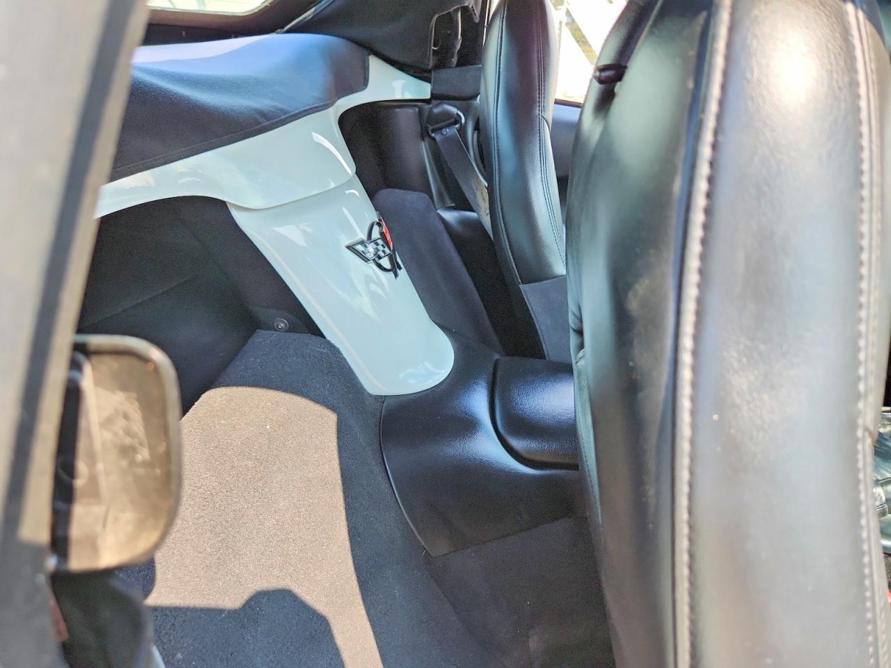 1998 Chevrolet Corvette White vin: 1G1YY32G1W5114620