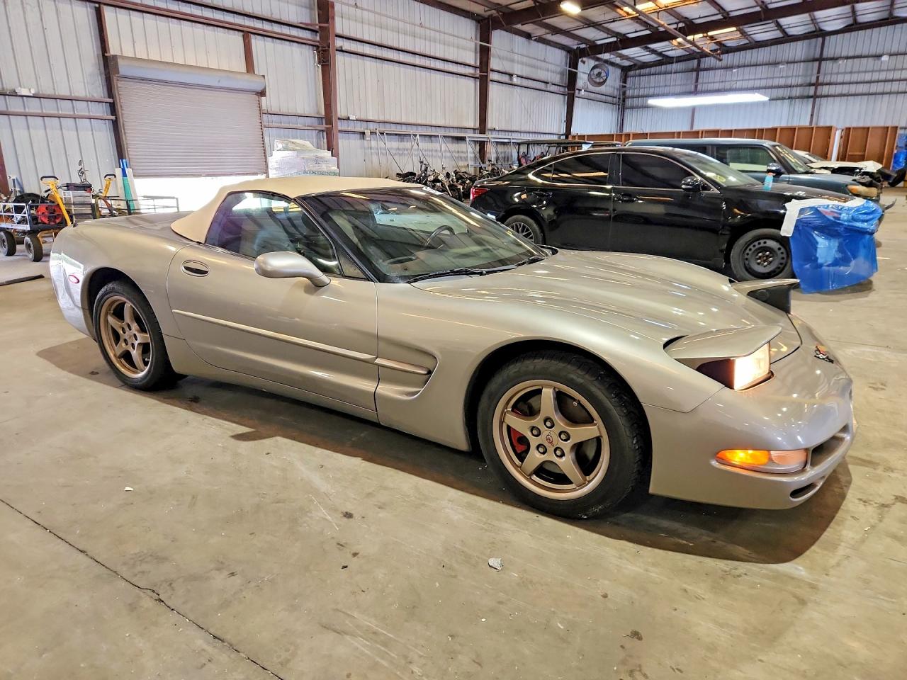 2000 Chevrolet Corvette Gold vin: 1G1YY32G1Y5110229