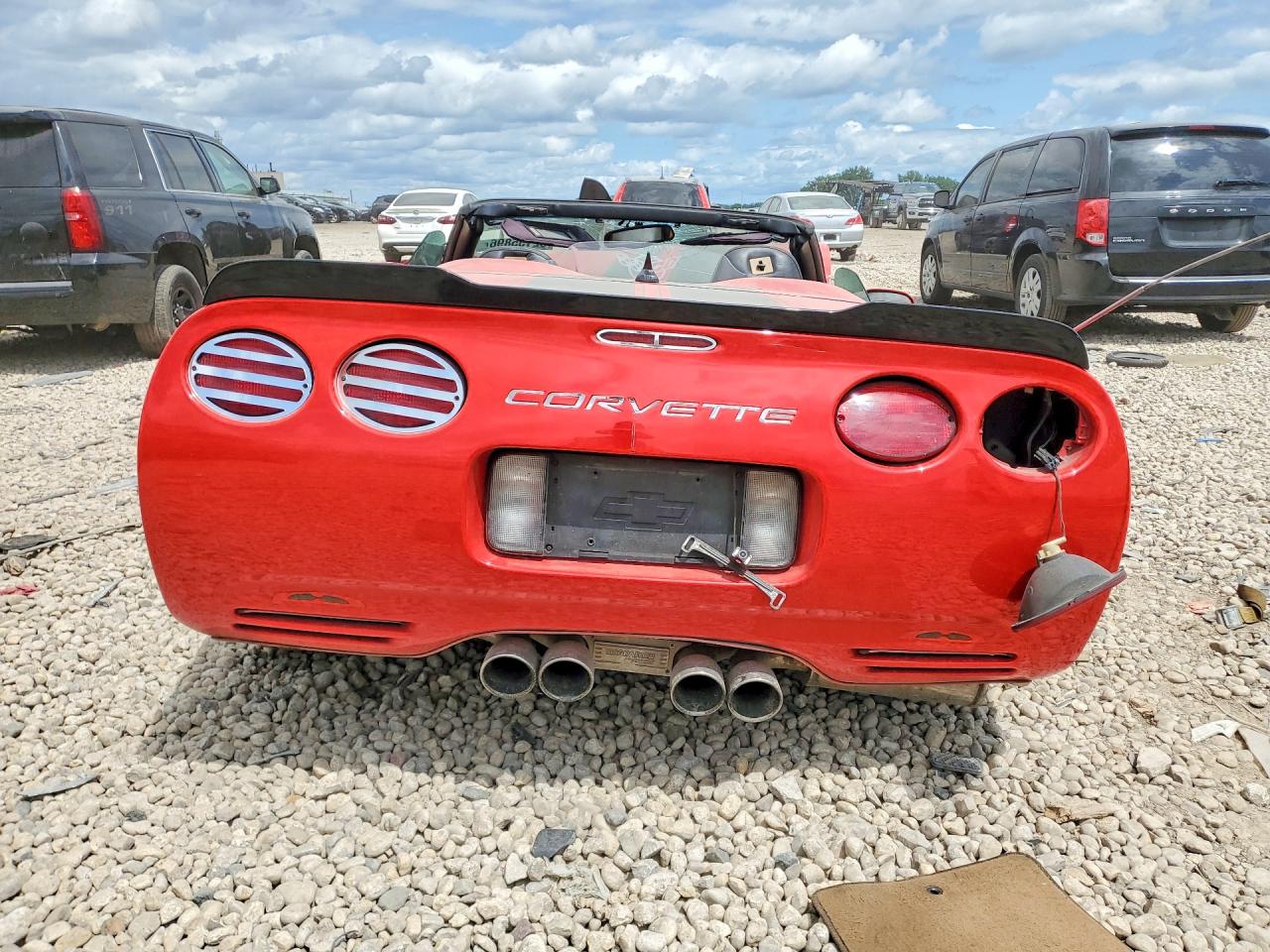 2000 Chevrolet Corvette Красный vin: 1G1YY32G1Y5124888