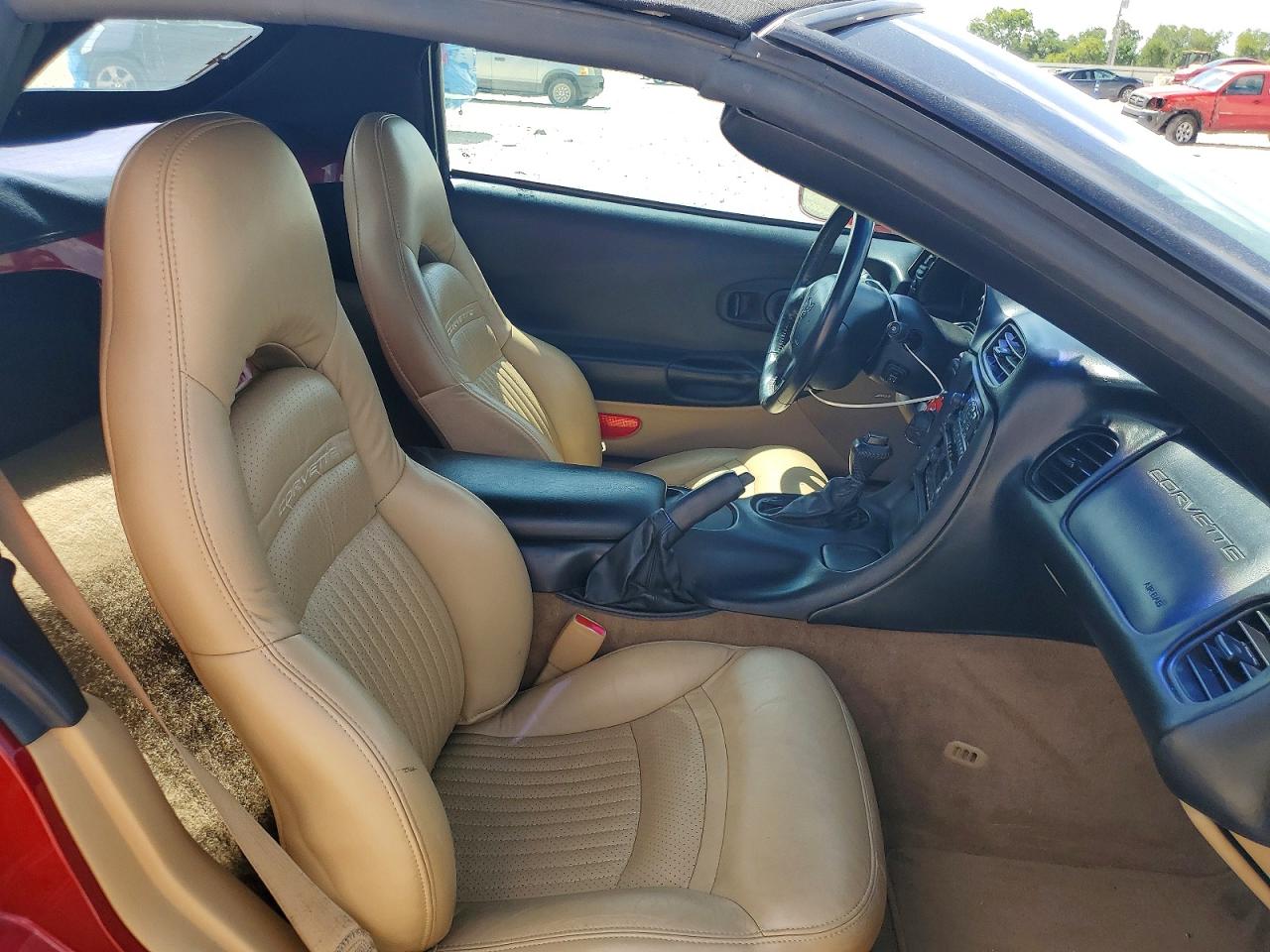 2002 Chevrolet Corvette Corvette & Convertible Maroon vin: 1G1YY32G425105758