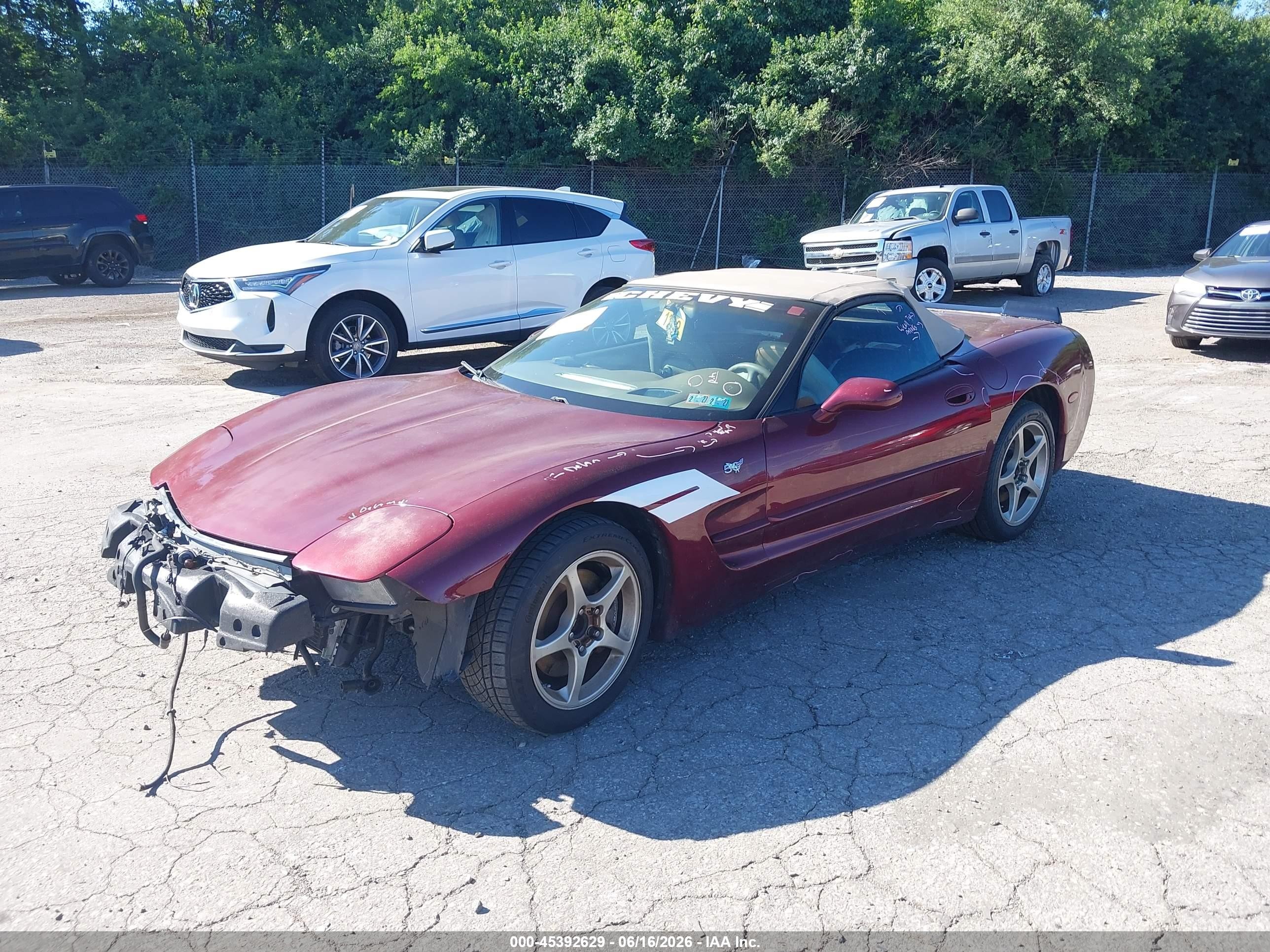 2003 Chevrolet Corvette   Maroon vin: 1G1YY32G435103283