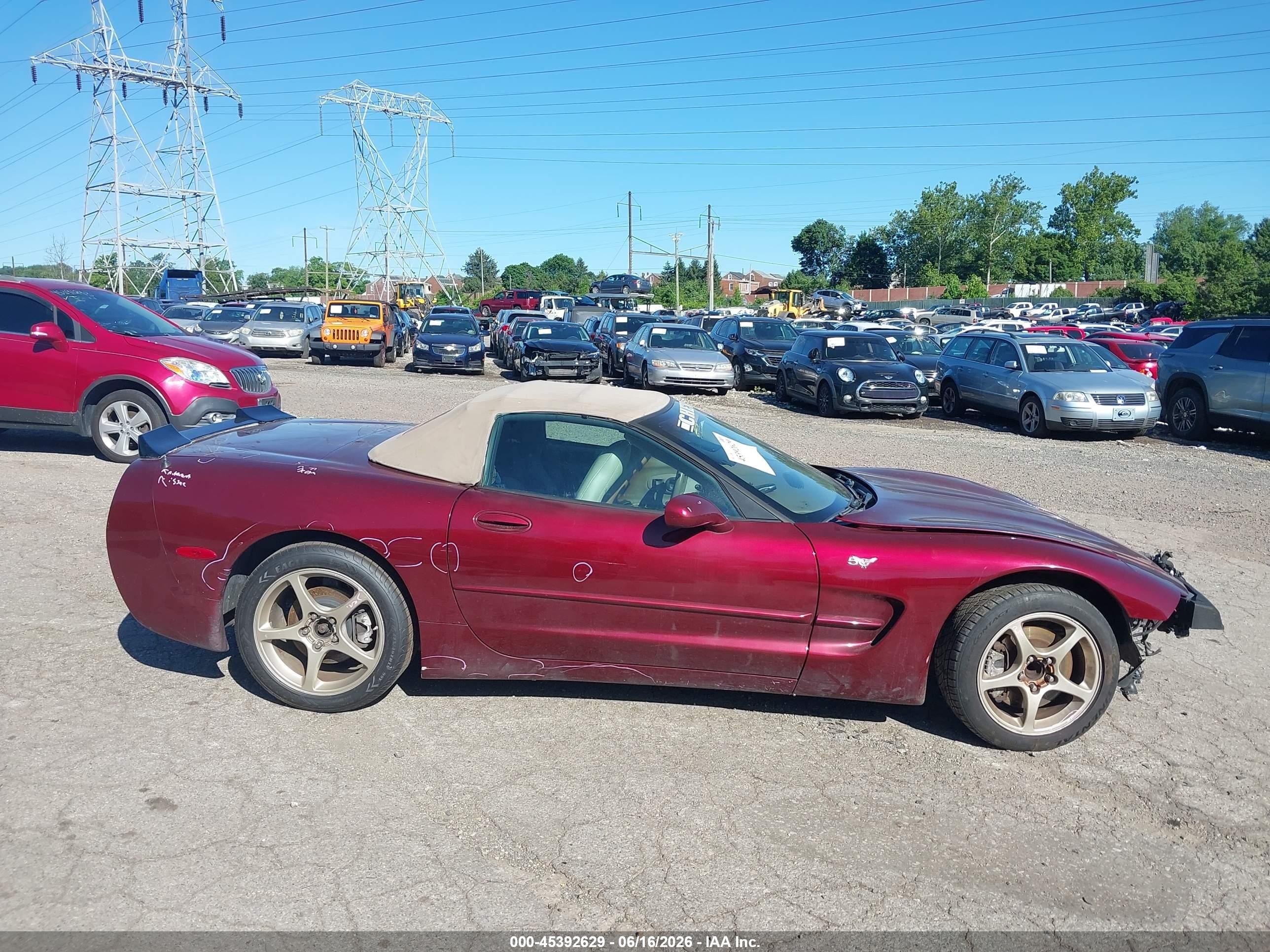2003 Chevrolet Corvette   Maroon vin: 1G1YY32G435103283
