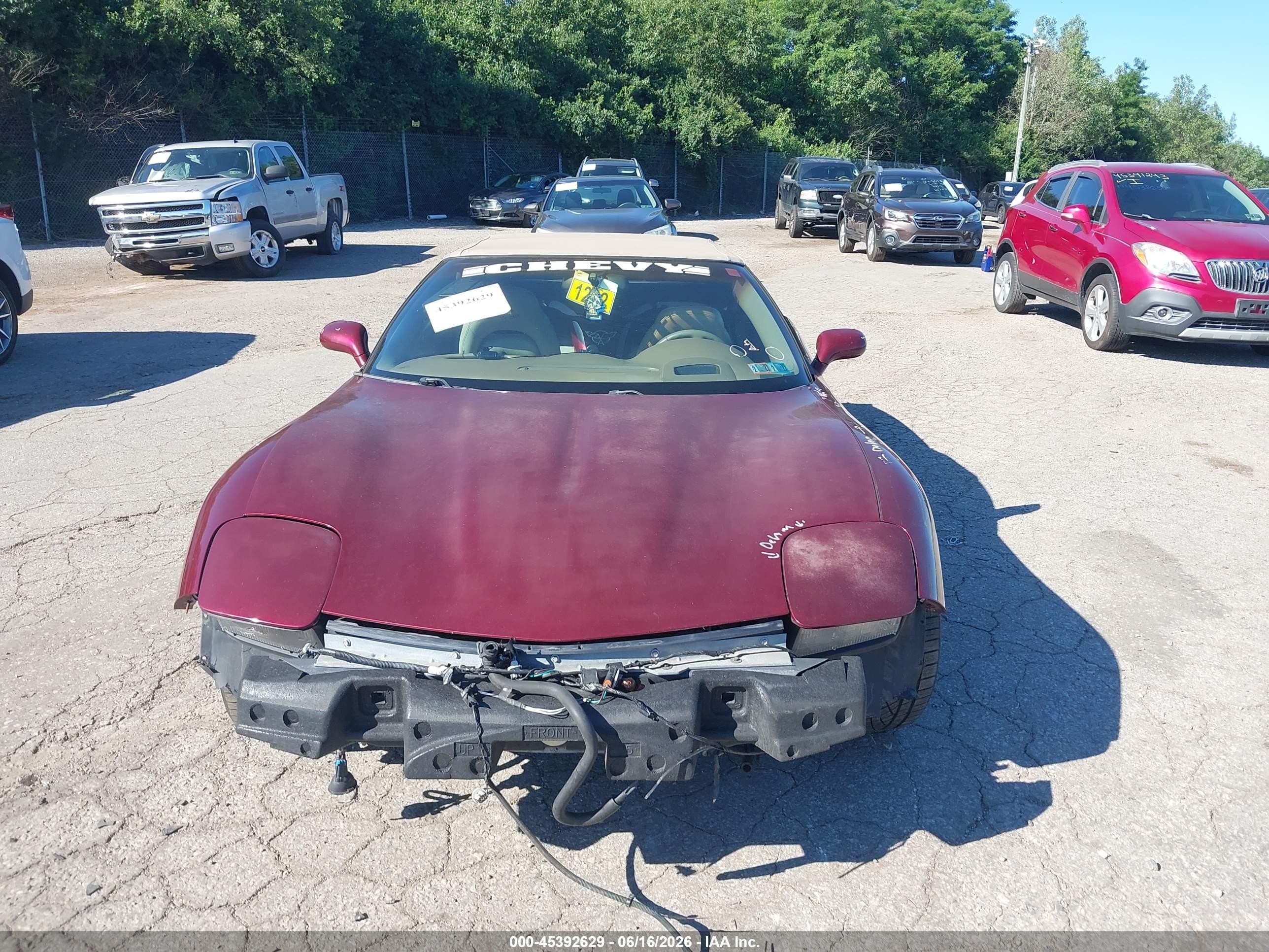 2003 Chevrolet Corvette   Maroon vin: 1G1YY32G435103283