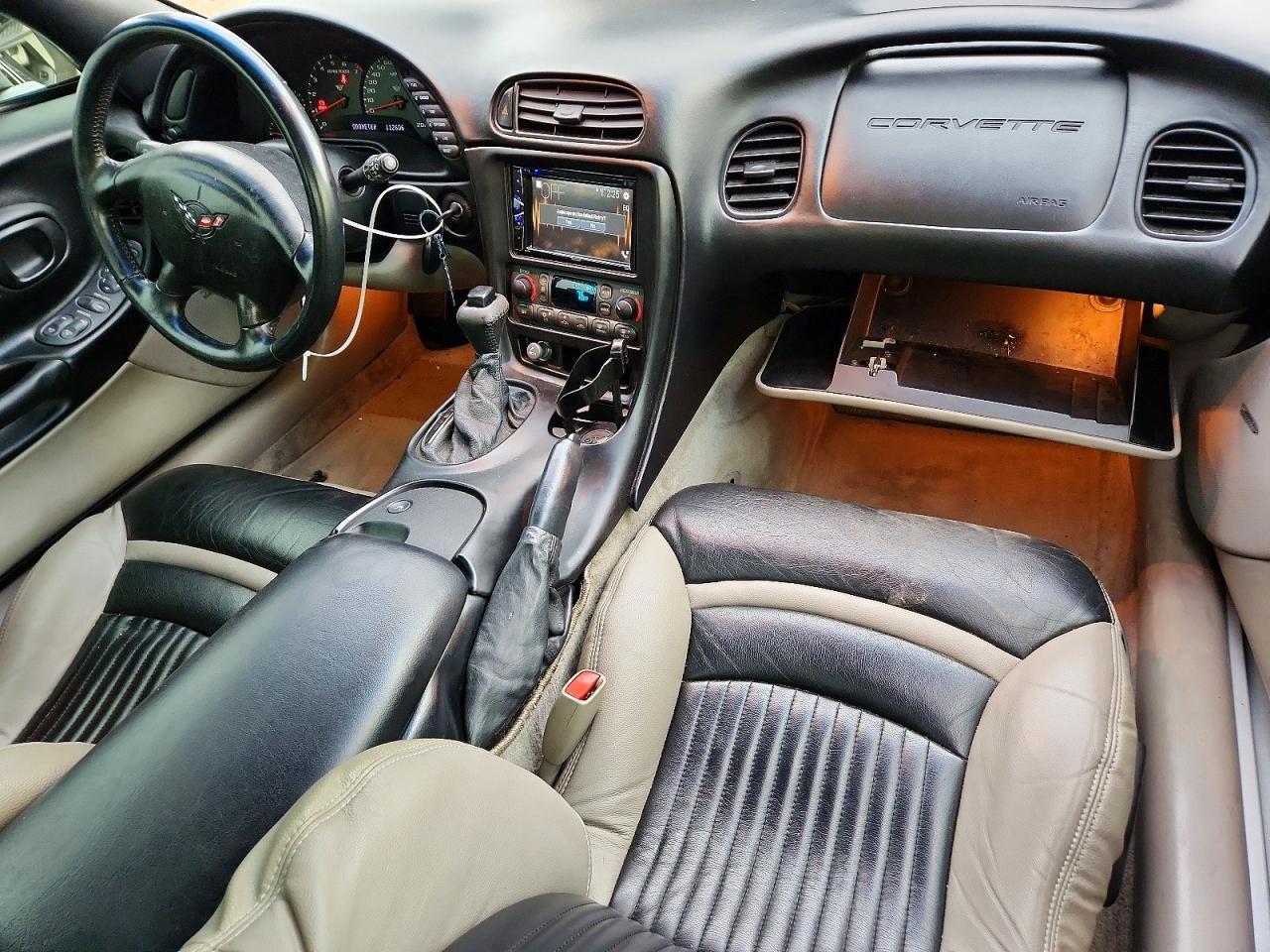 1998 Chevrolet Corvette Silver vin: 1G1YY32G4W5128284