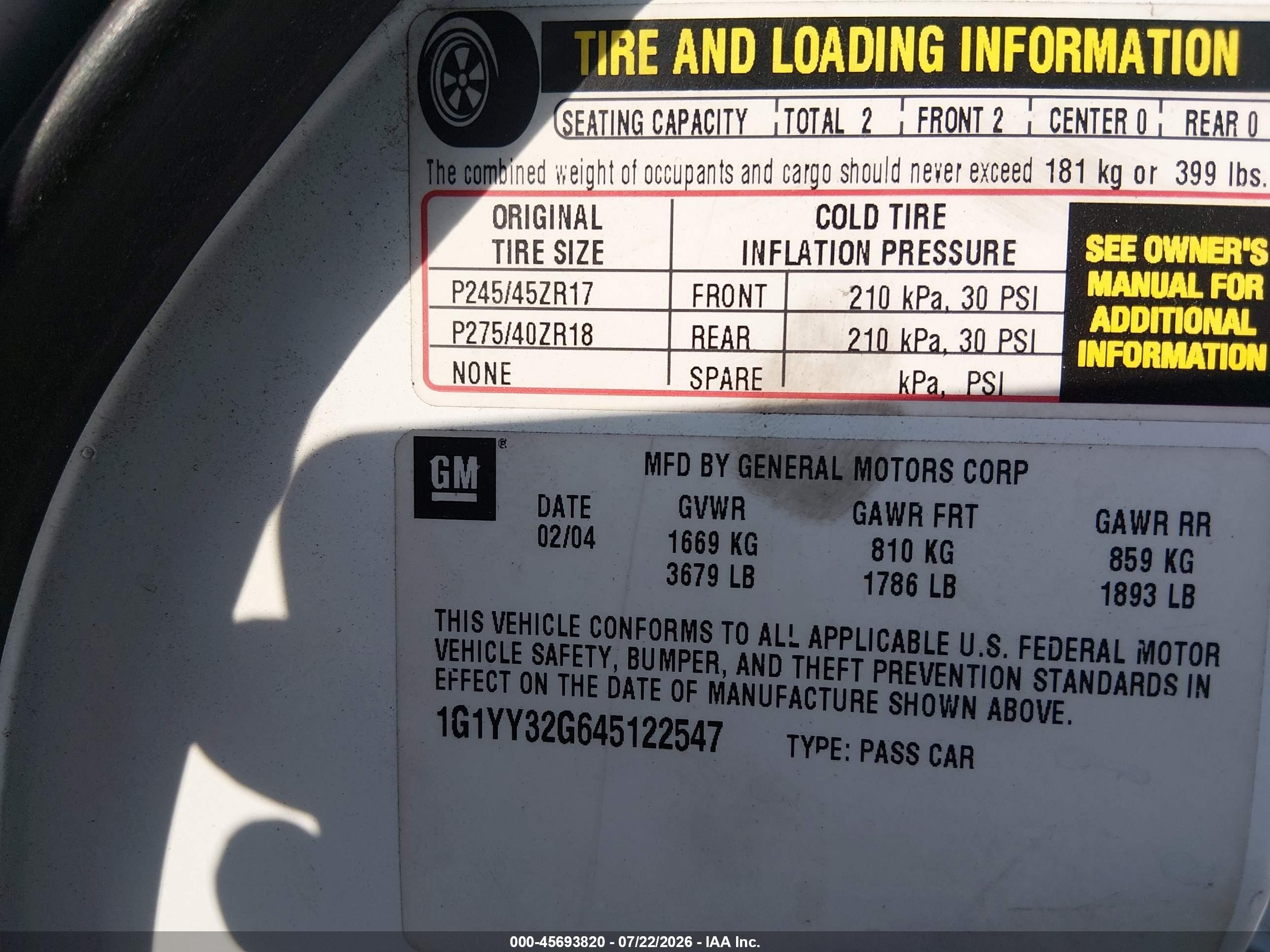 2004 Chevrolet Corvette   White vin: 1G1YY32G645122547