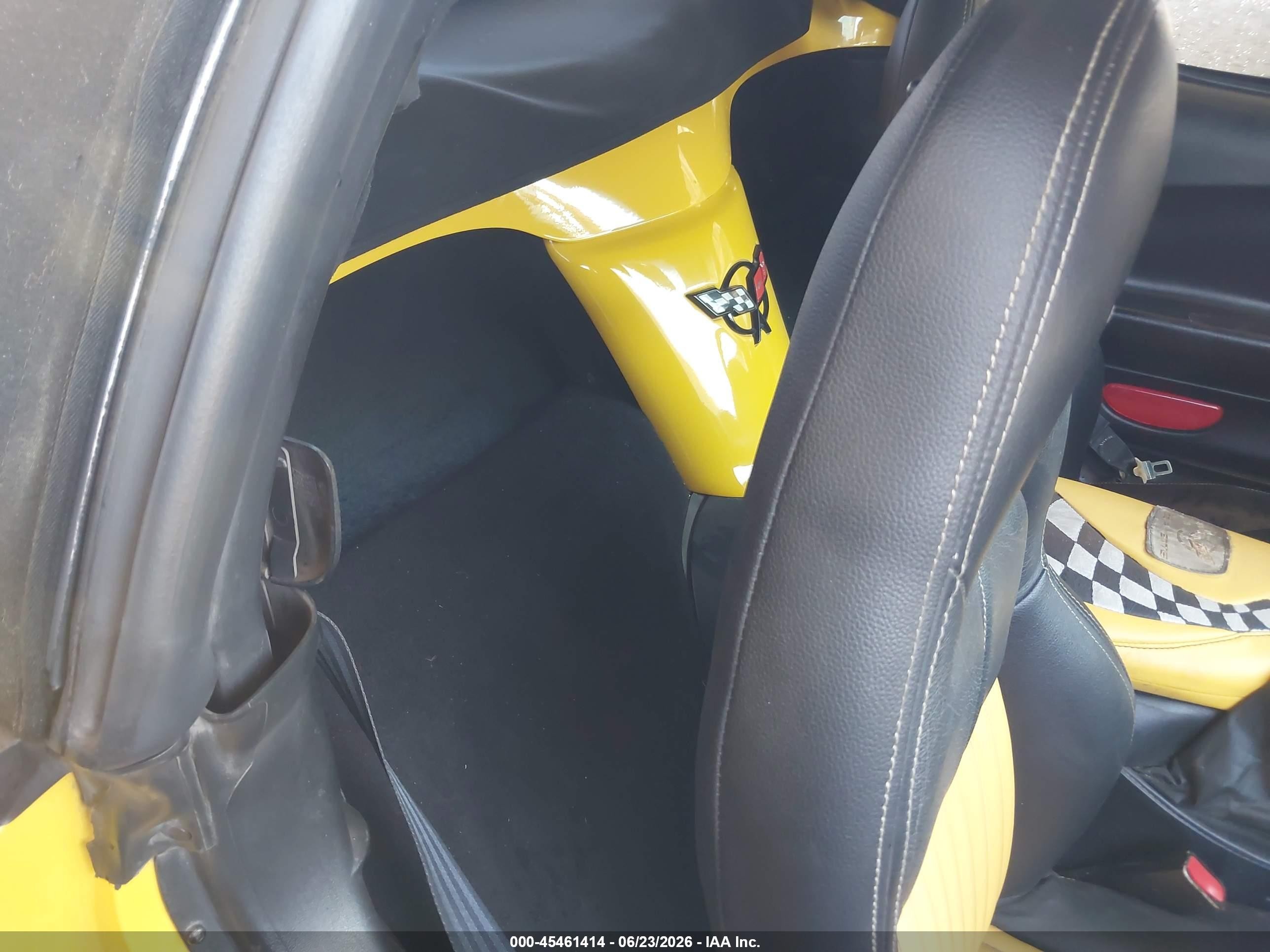 2000 Chevrolet Corvette Yellow vin: 1G1YY32G6Y5119525