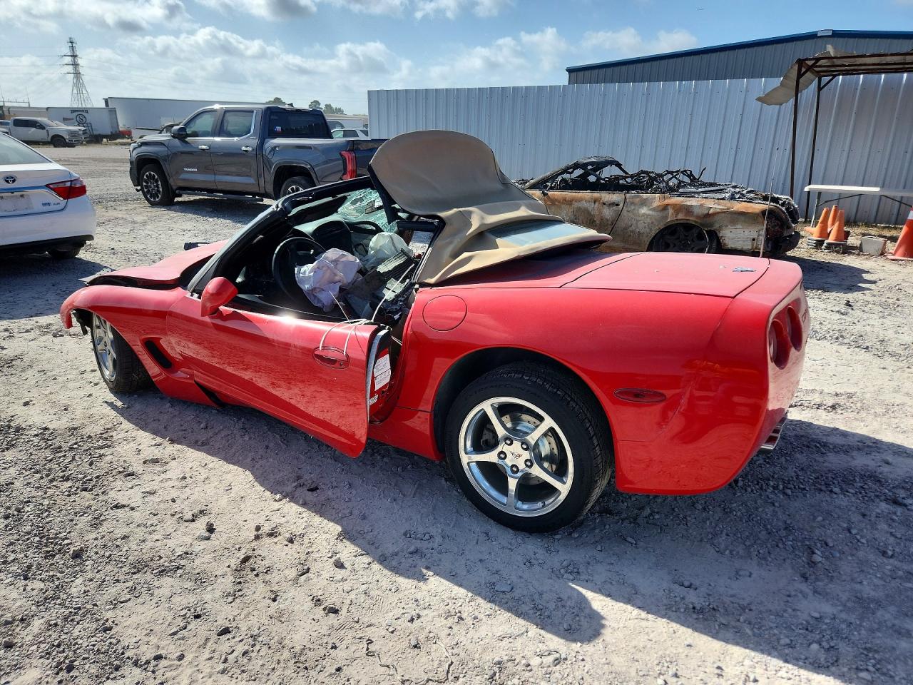 2003 Chevrolet Corvette Red vin: 1G1YY32G735108008