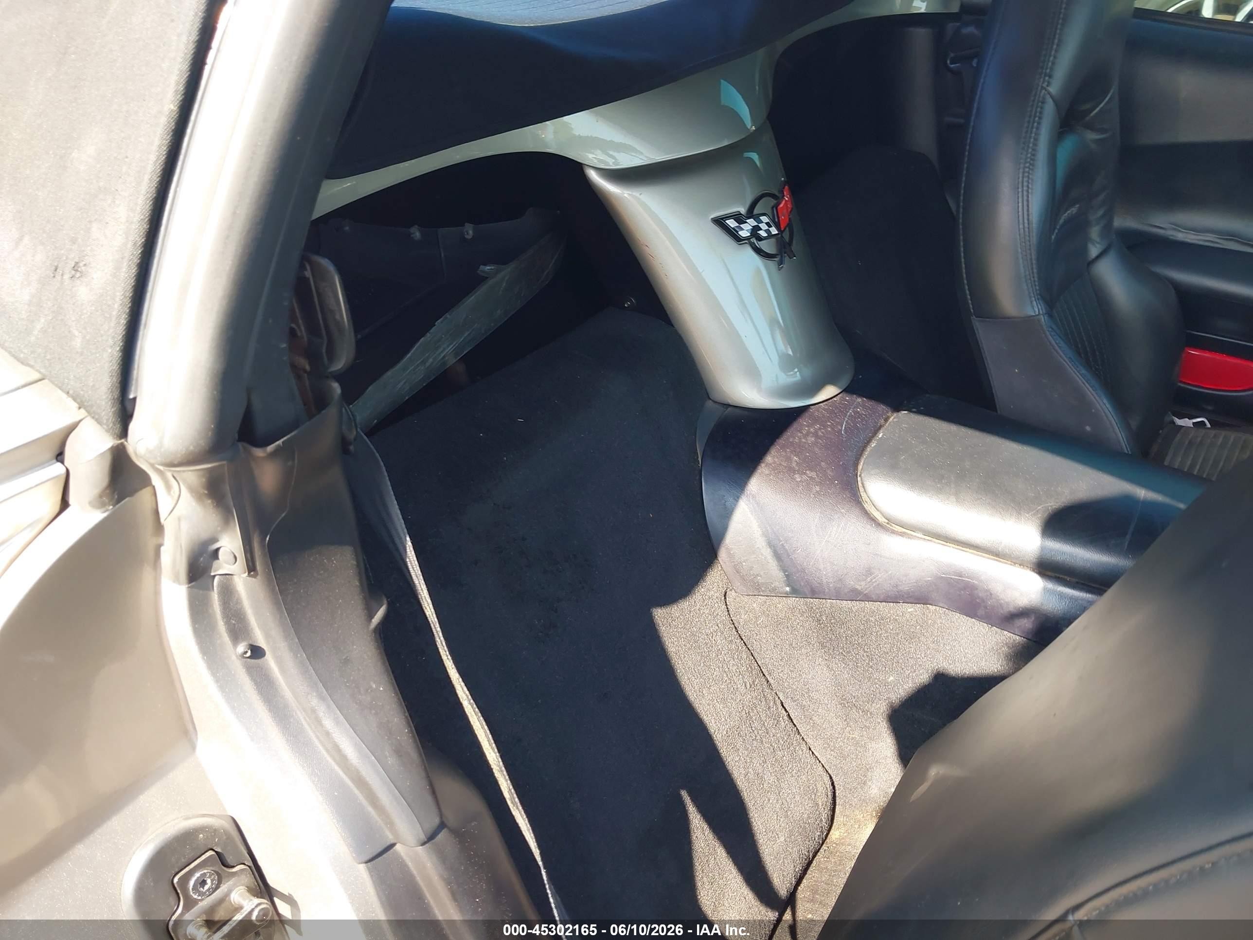 1999 Chevrolet Corvette   Silver vin: 1G1YY32G7X5116695