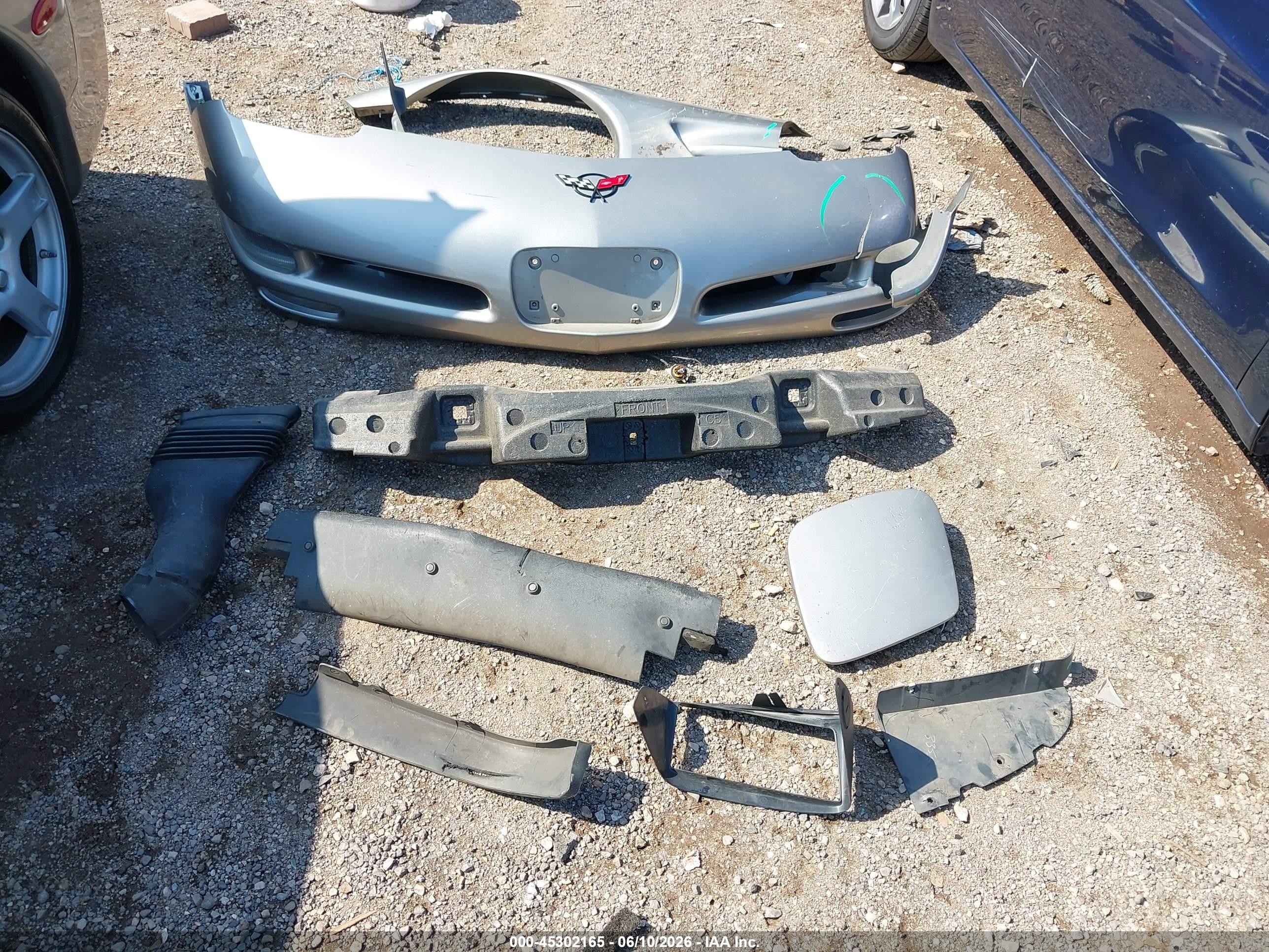 1999 Chevrolet Corvette   Silver vin: 1G1YY32G7X5116695