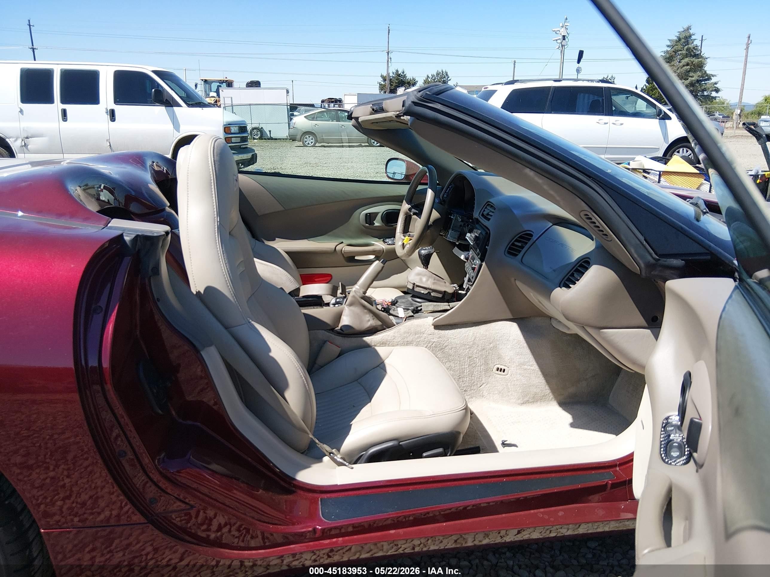 2003 Chevrolet Corvette   Red vin: 1G1YY32G835103769