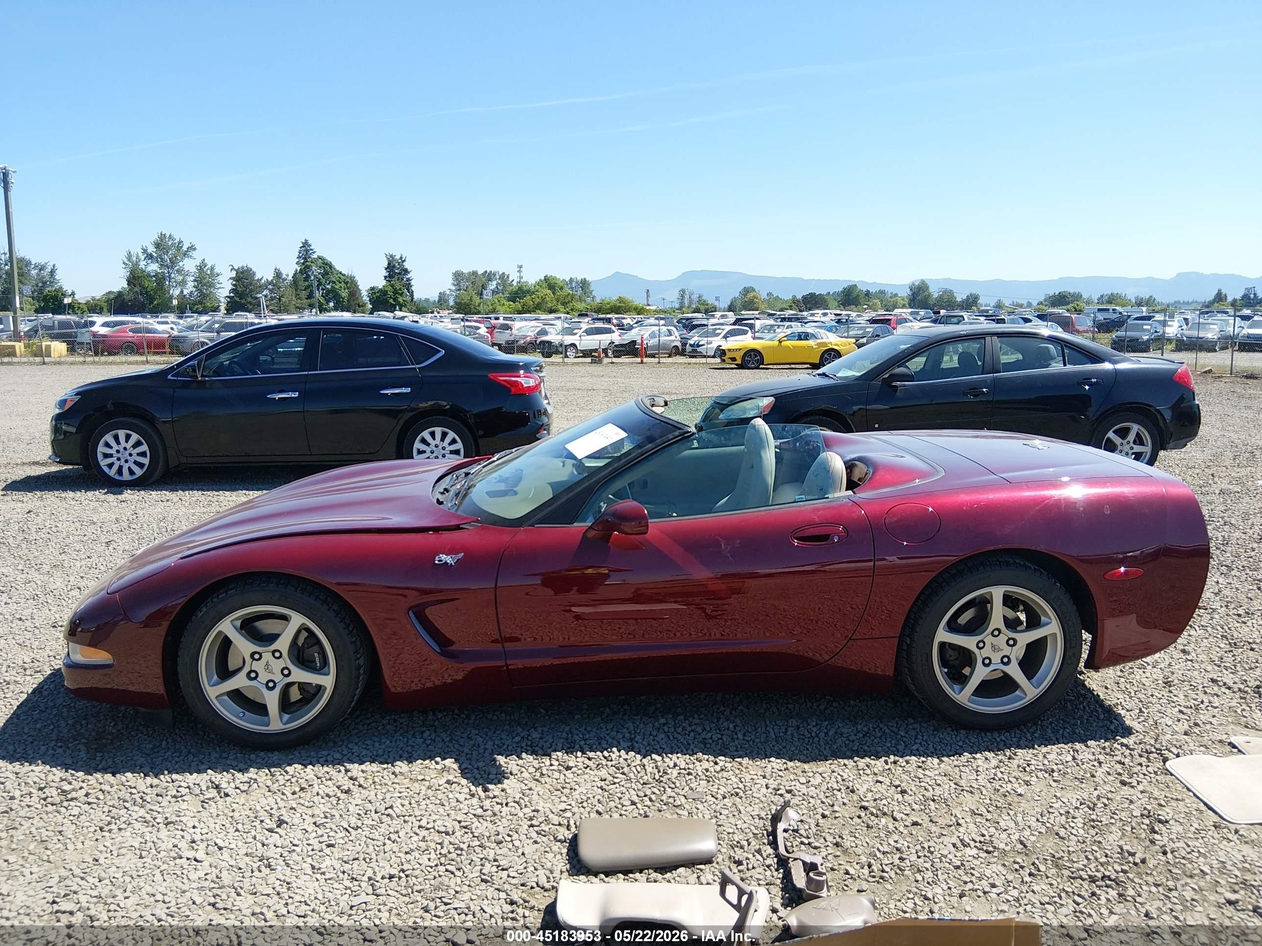 2003 Chevrolet Corvette   Red vin: 1G1YY32G835103769