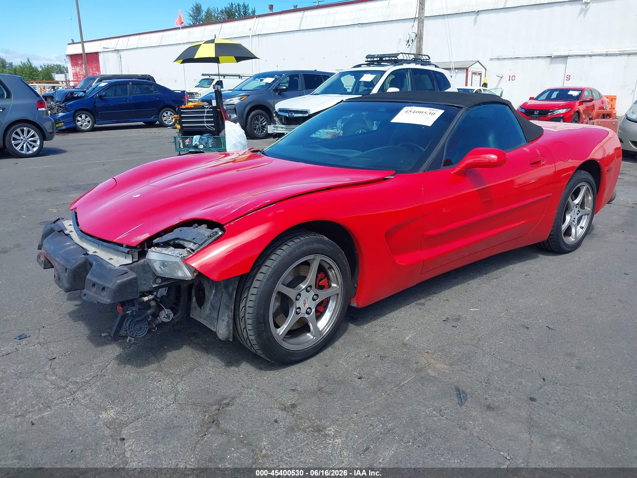 2004 Chevrolet Corvette   Red vin: 1G1YY32G845103305