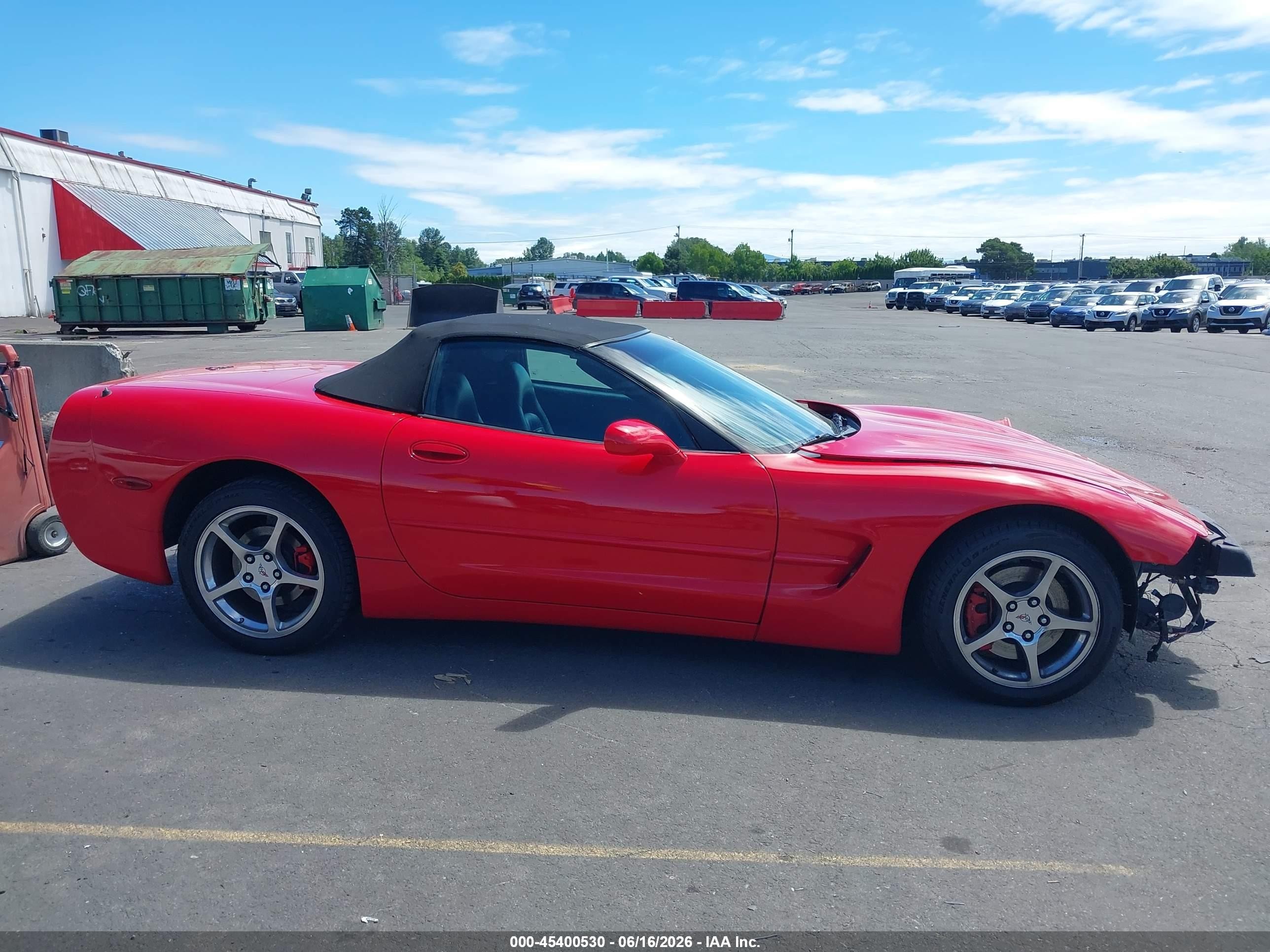 2004 Chevrolet Corvette   Red vin: 1G1YY32G845103305