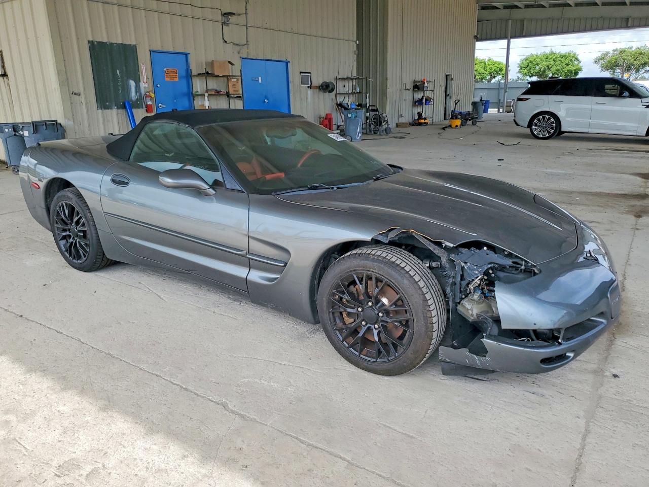 2004 Chevrolet Corvette Gray vin: 1G1YY32G845106026