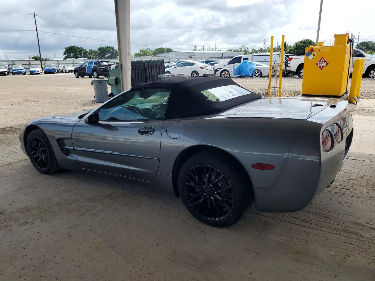 2004 Chevrolet Corvette Gray vin: 1G1YY32G845106026