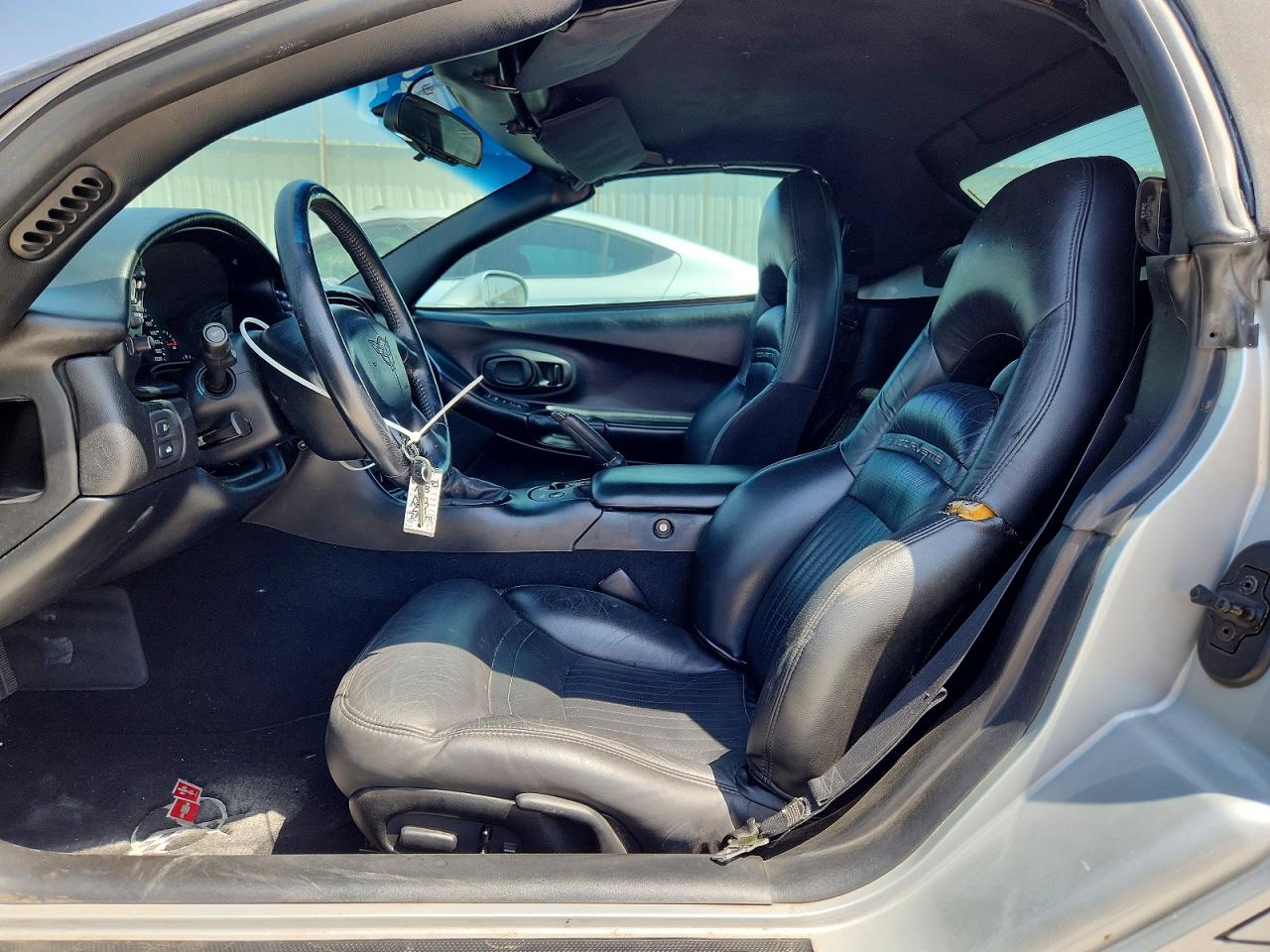 2000 Chevrolet Corvette Серебряный vin: 1G1YY32G8Y5122216