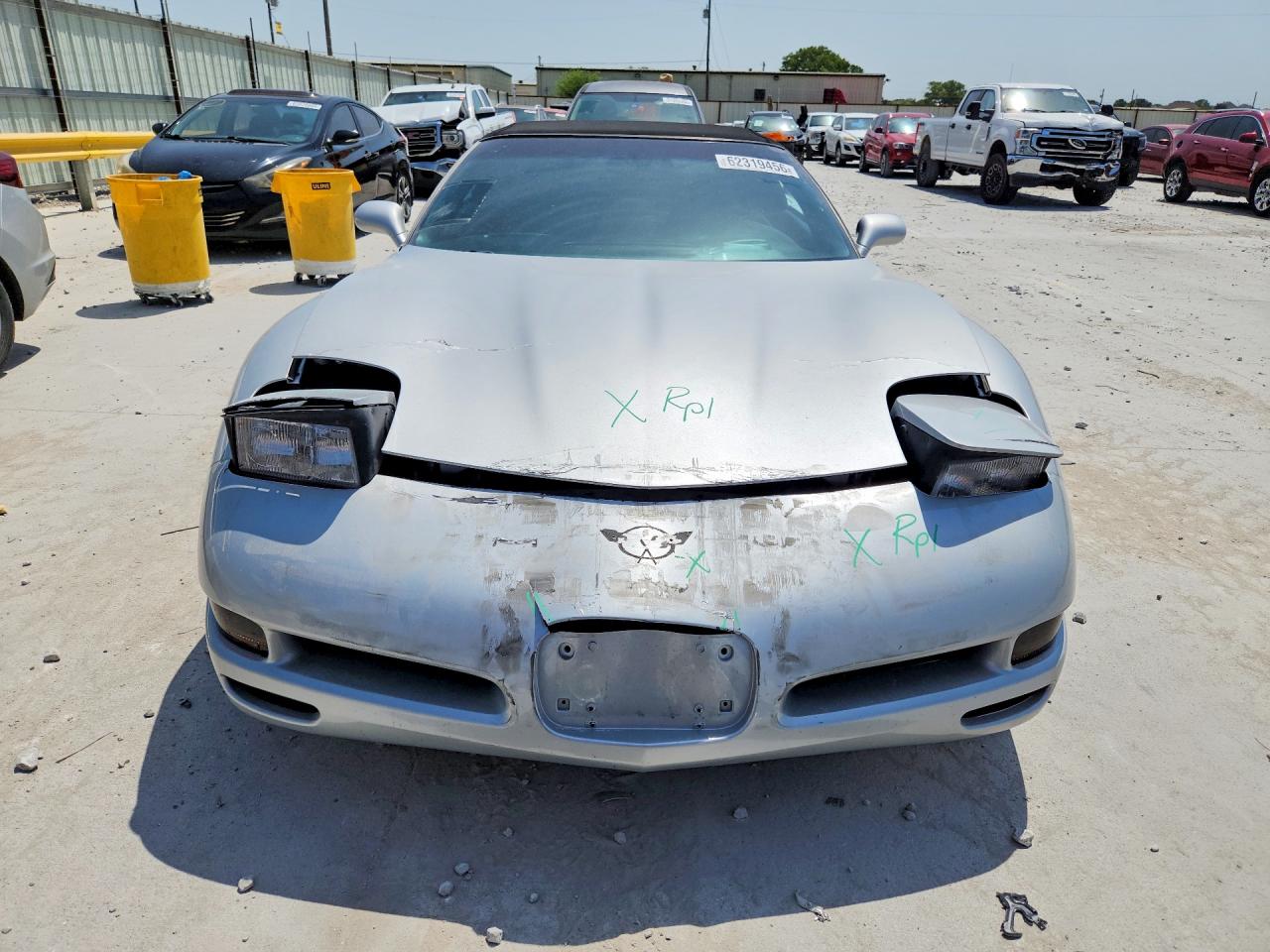 2000 Chevrolet Corvette Серебряный vin: 1G1YY32G8Y5122216