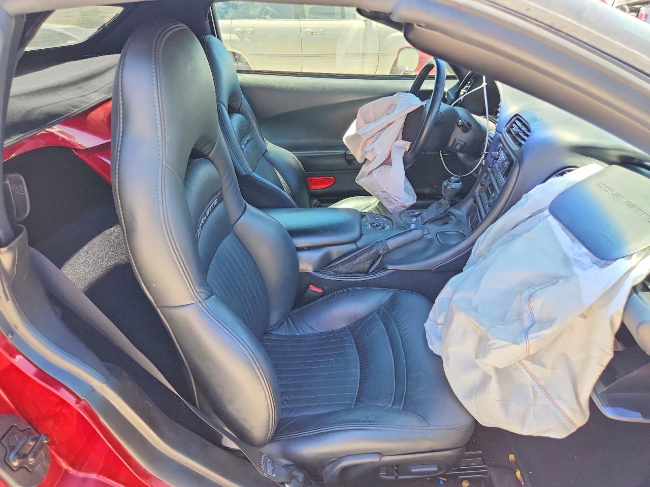 2002 Chevrolet Corvette Red vin: 1G1YY32G925125052