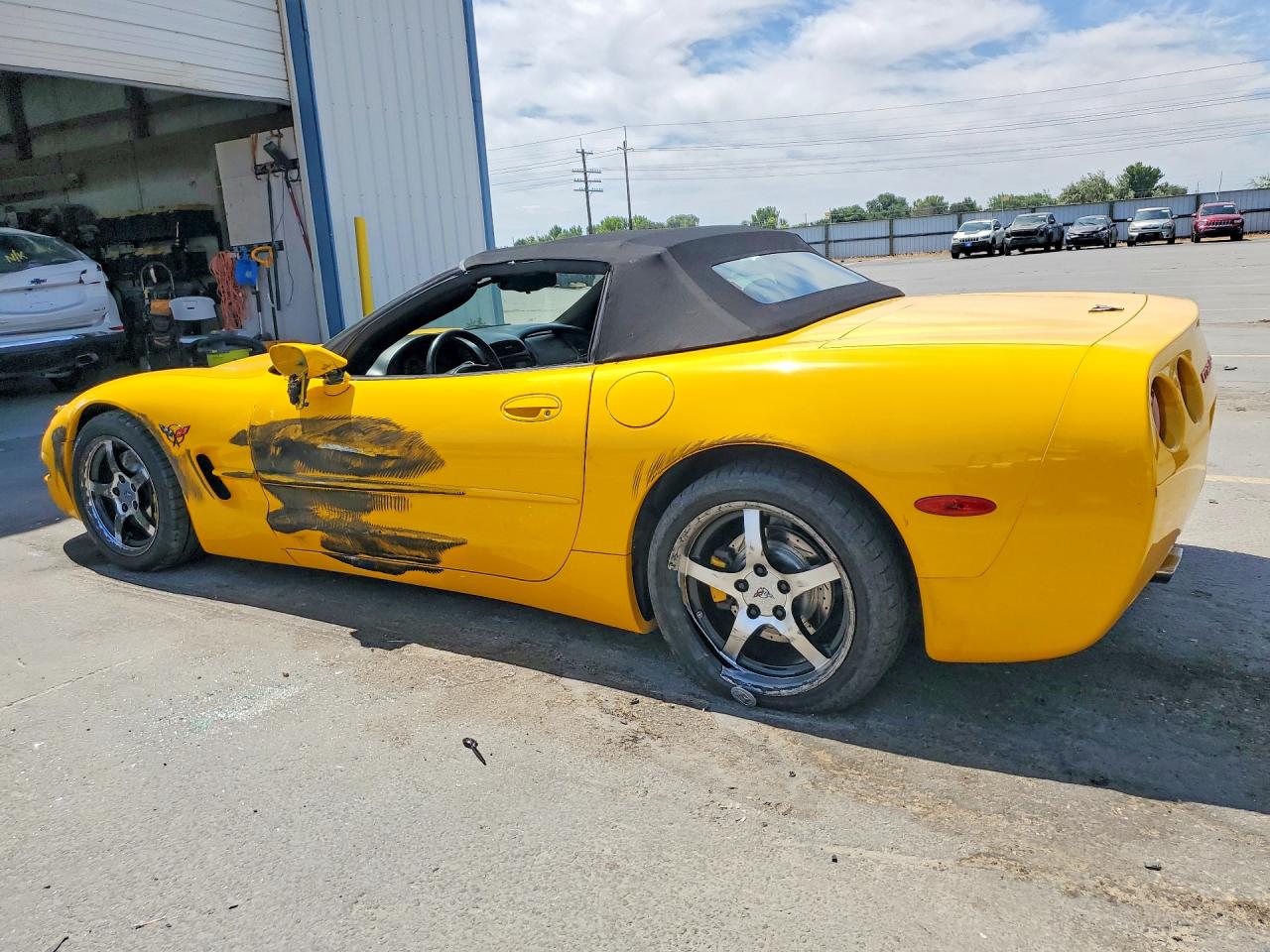2000 Chevrolet Corvette Gold vin: 1G1YY32G9Y5113685