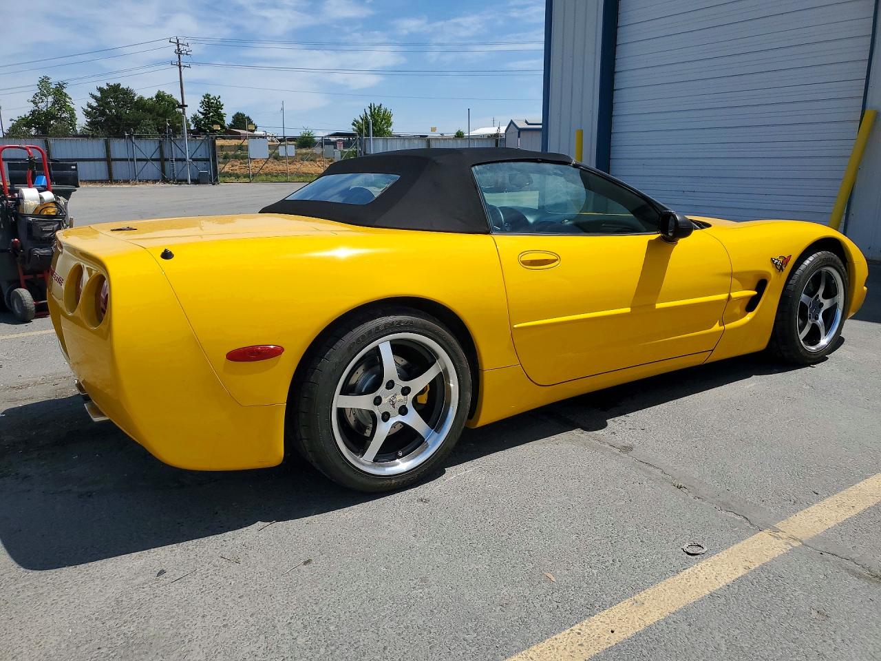 2000 Chevrolet Corvette Gold vin: 1G1YY32G9Y5113685