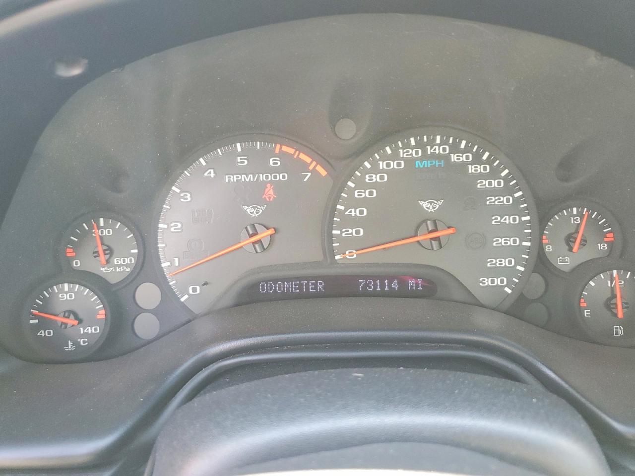 2000 Chevrolet Corvette Gold vin: 1G1YY32G9Y5113685