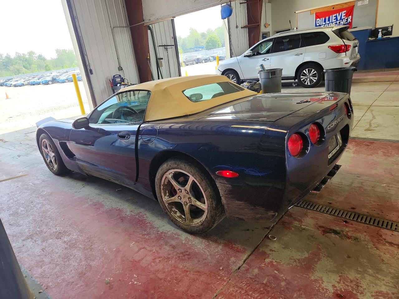 2001 Chevrolet Corvette Blue vin: 1G1YY32GX15113183