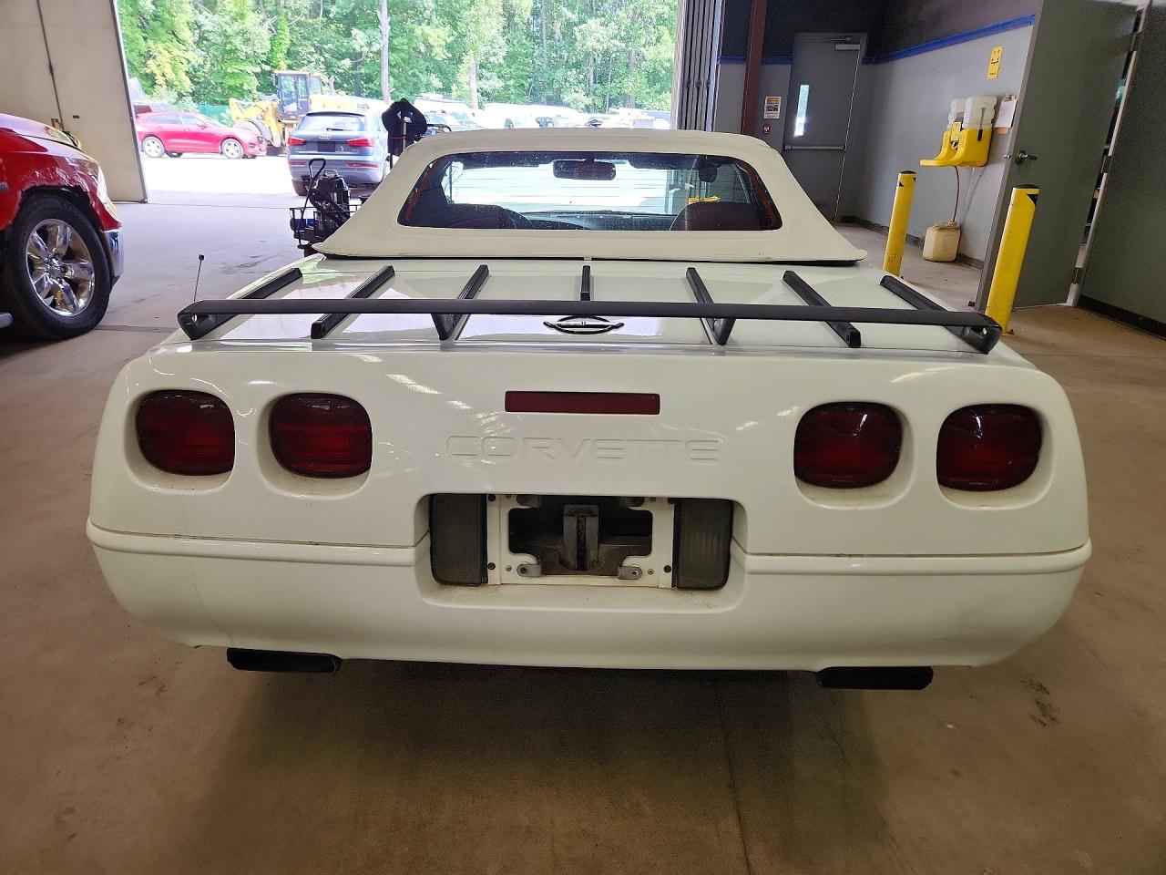 1994 Chevrolet Corvette Белый vin: 1G1YY32P7R5106378