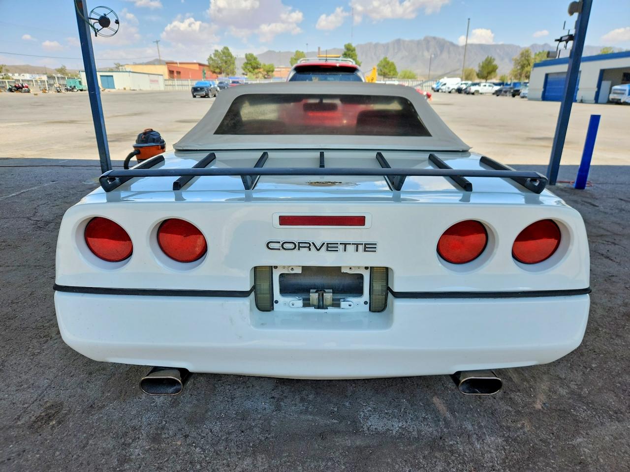 1990 Chevrolet Corvette Двухцветный vin: 1G1YY3384L5108491