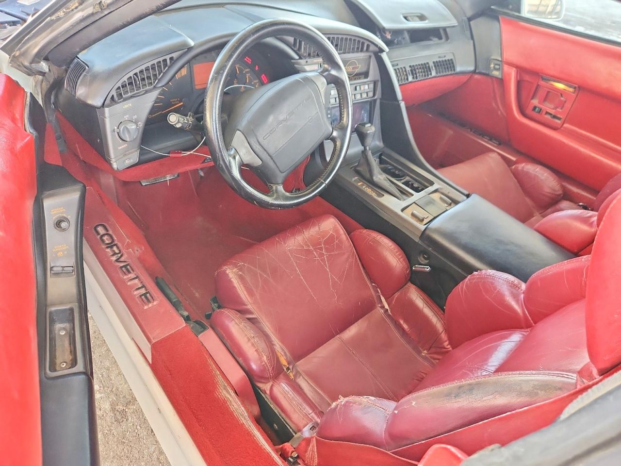 1990 Chevrolet Corvette Двухцветный vin: 1G1YY3384L5108491