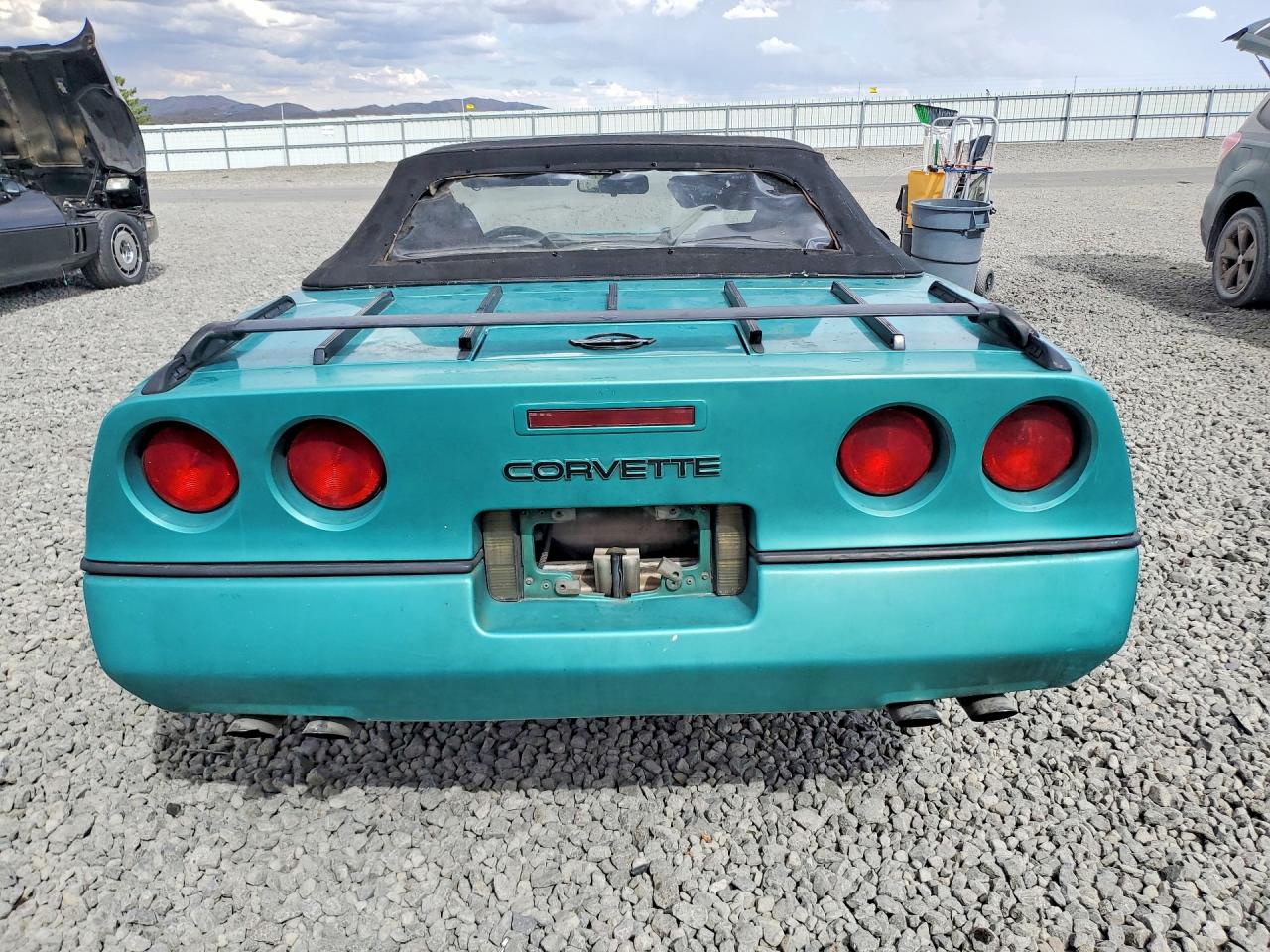 1990 Chevrolet Corvette Green vin: 1G1YY3388L5115718