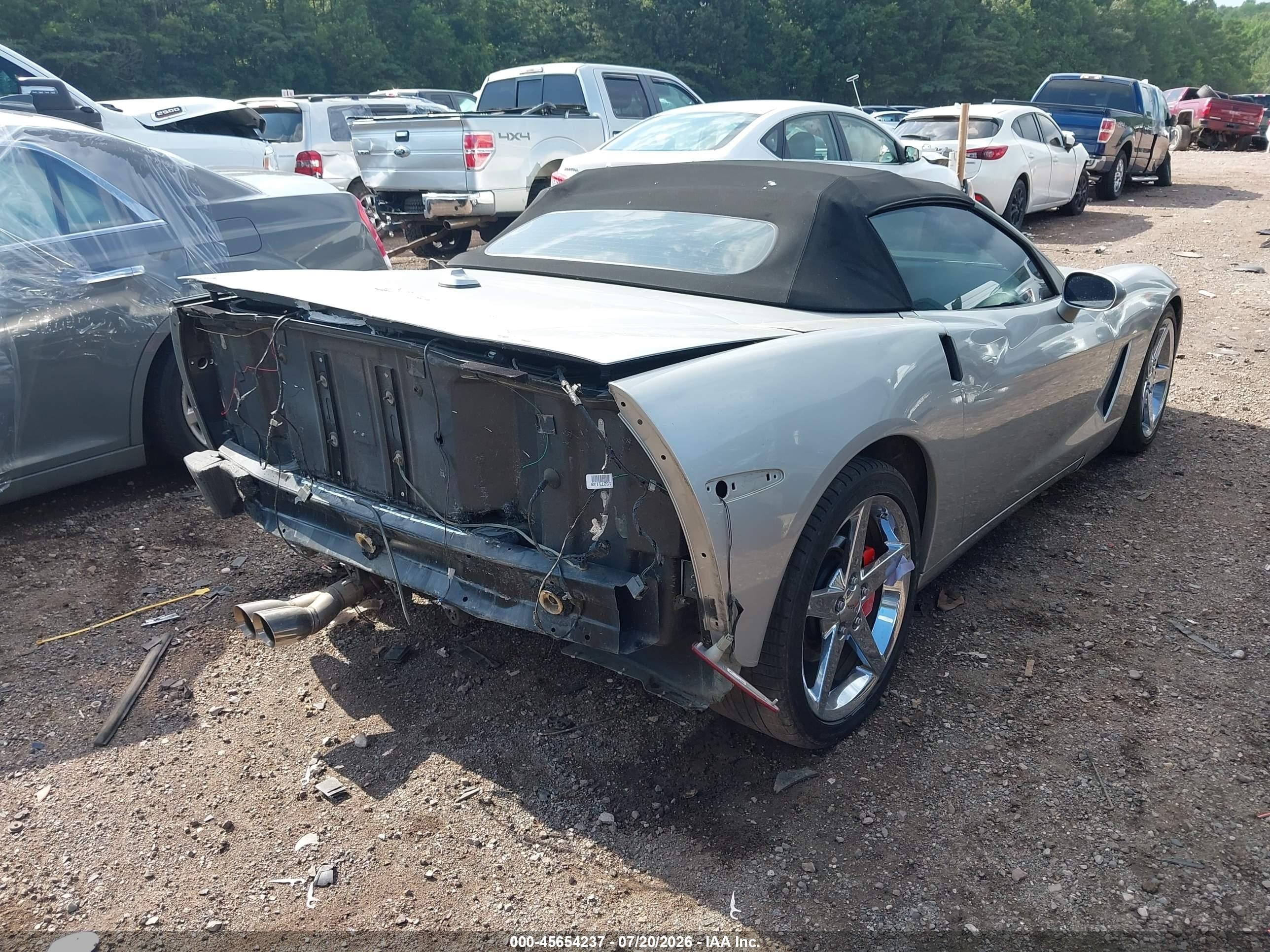 2005 Chevrolet Corvette   Серебряный vin: 1G1YY34U655129941