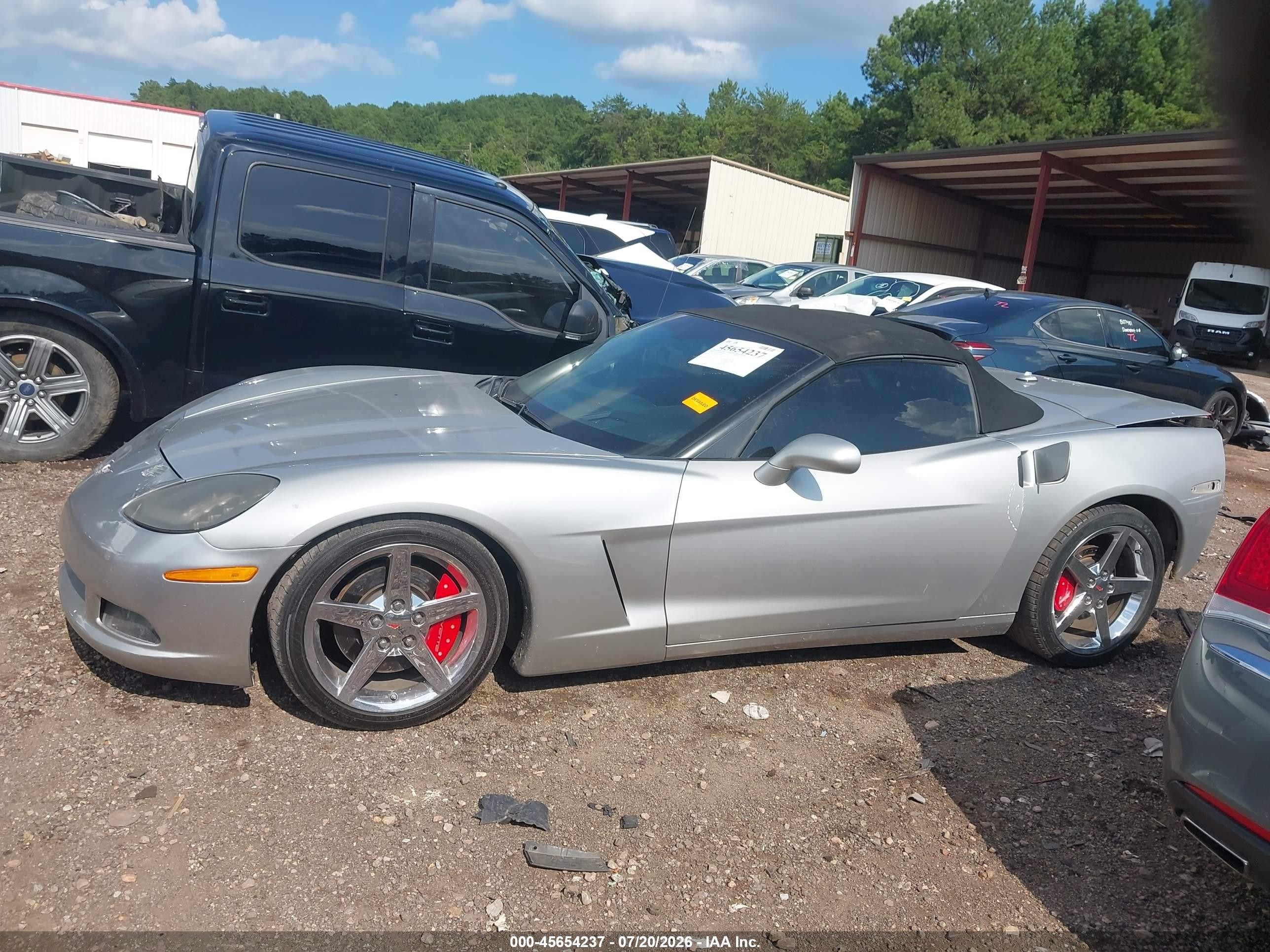 2005 Chevrolet Corvette   Серебряный vin: 1G1YY34U655129941
