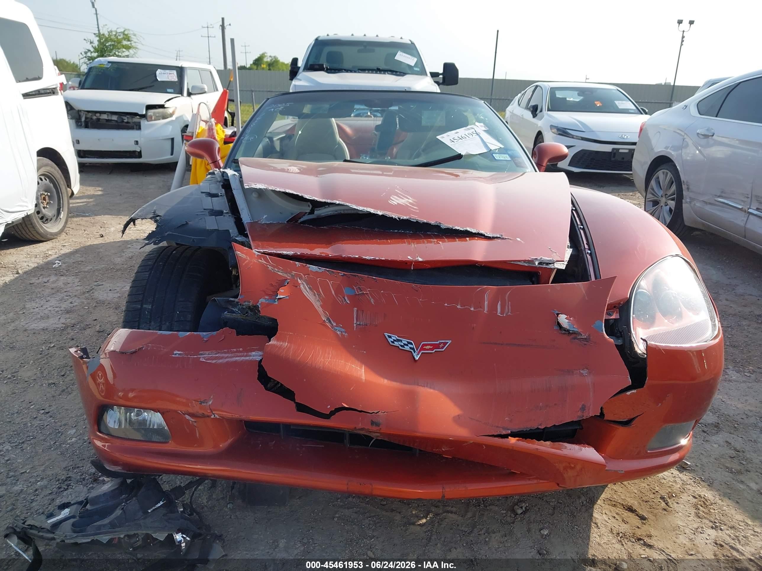 2005 Chevrolet Corvette   Оранжевый vin: 1G1YY34U755115546