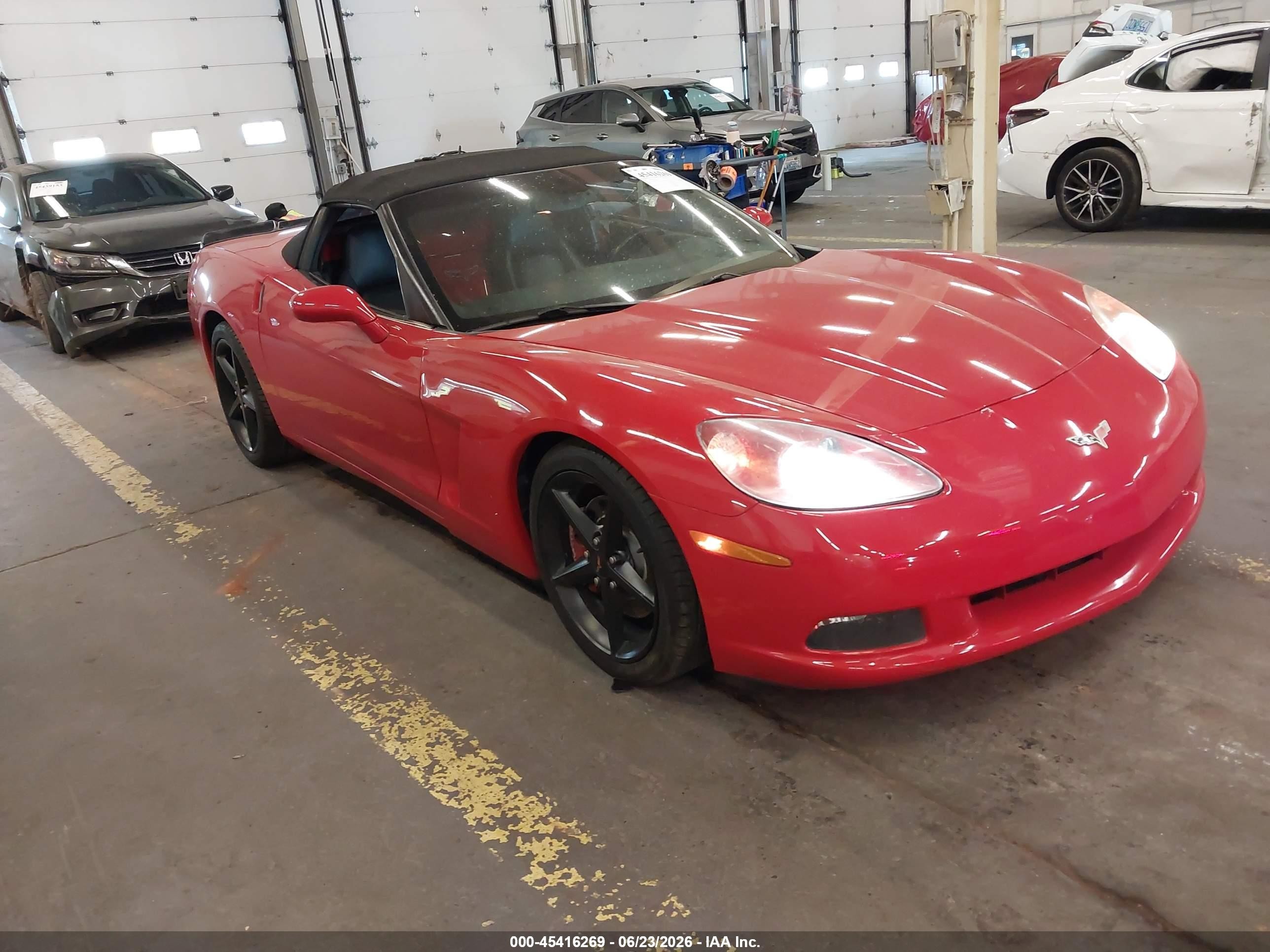 2005 Chevrolet Corvette   Красный vin: 1G1YY34U855128998