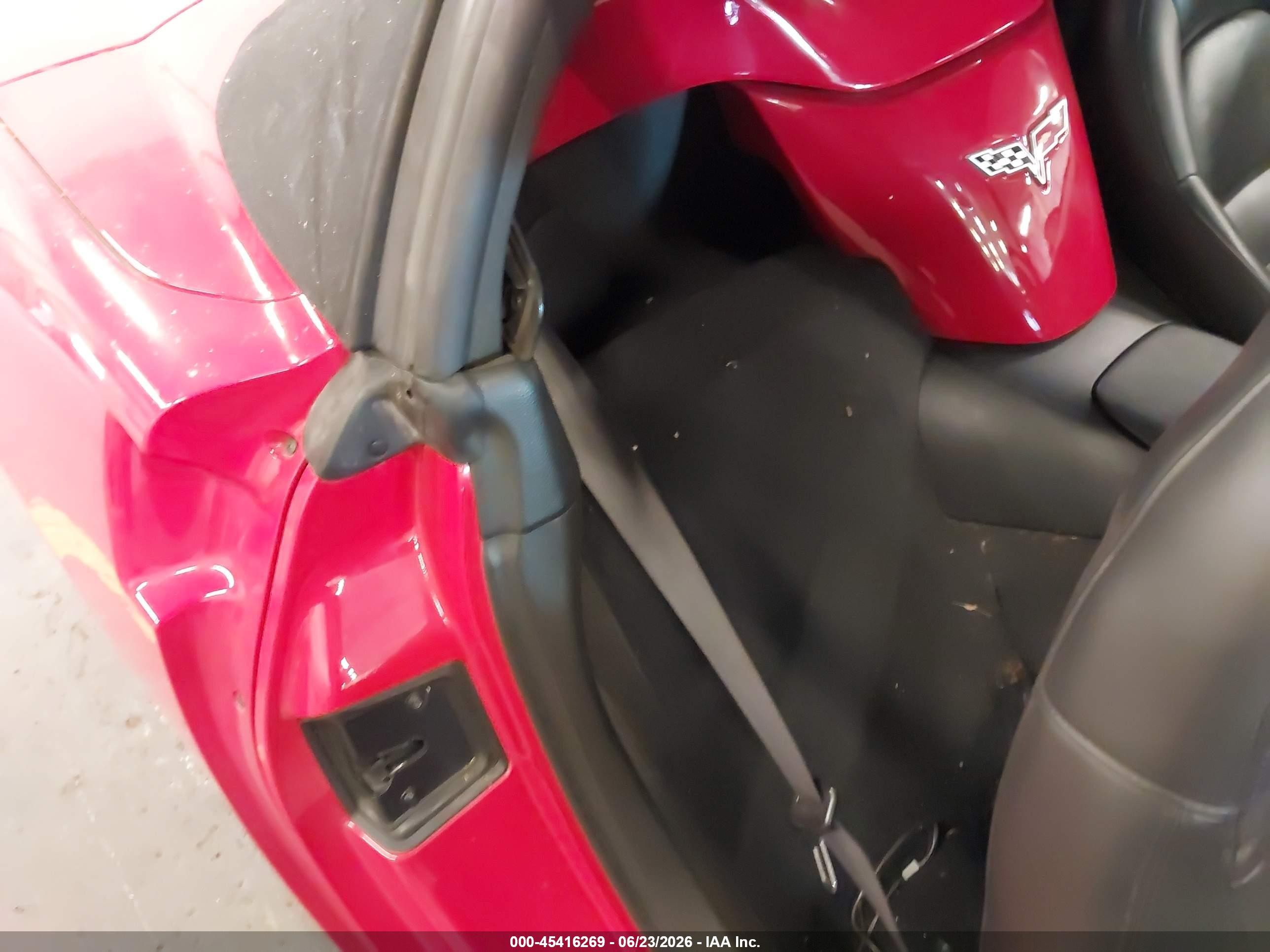 2005 Chevrolet Corvette   Красный vin: 1G1YY34U855128998