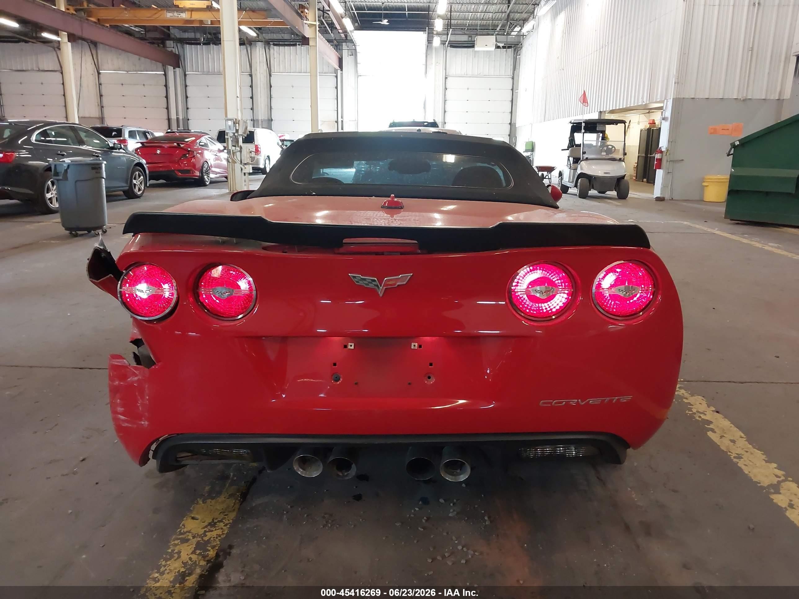 2005 Chevrolet Corvette   Красный vin: 1G1YY34U855128998