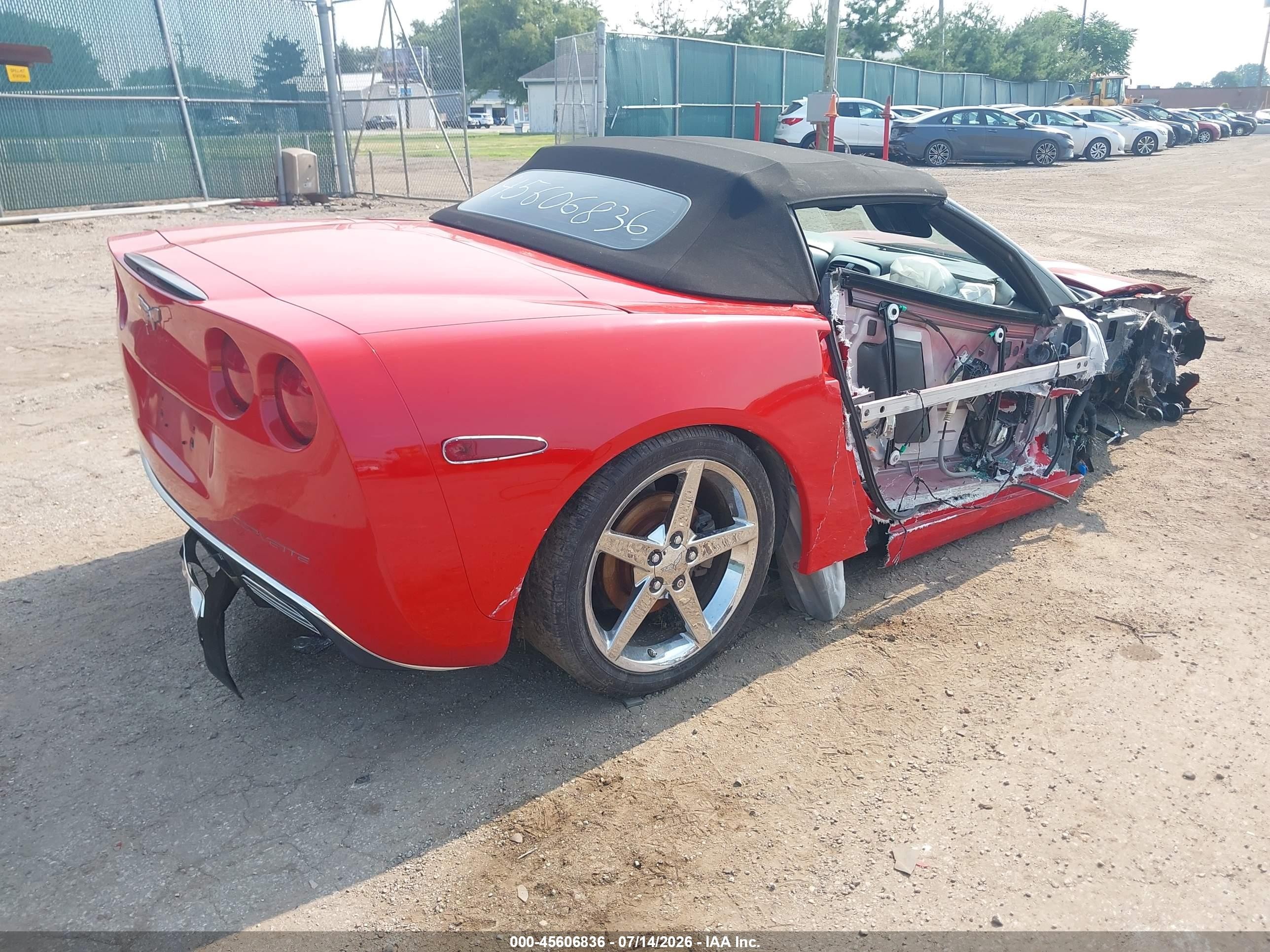 2005 Chevrolet Corvette   Red vin: 1G1YY34UX55122037