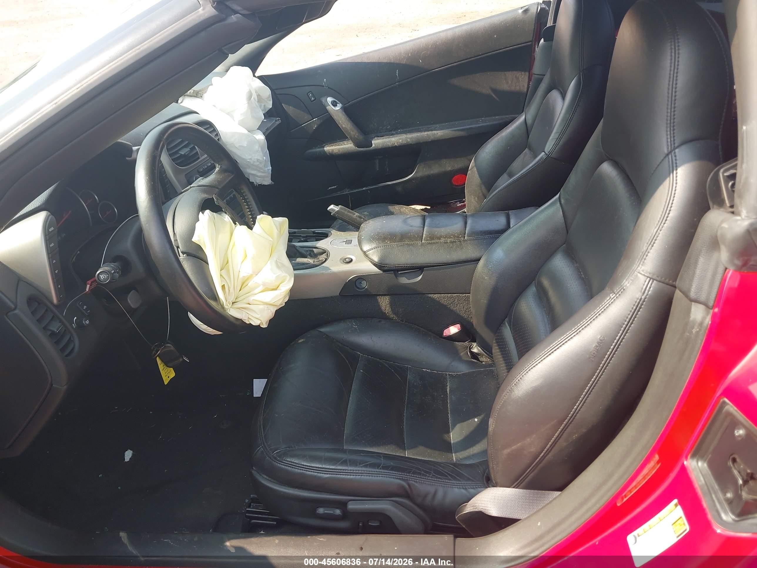 2005 Chevrolet Corvette   Red vin: 1G1YY34UX55122037