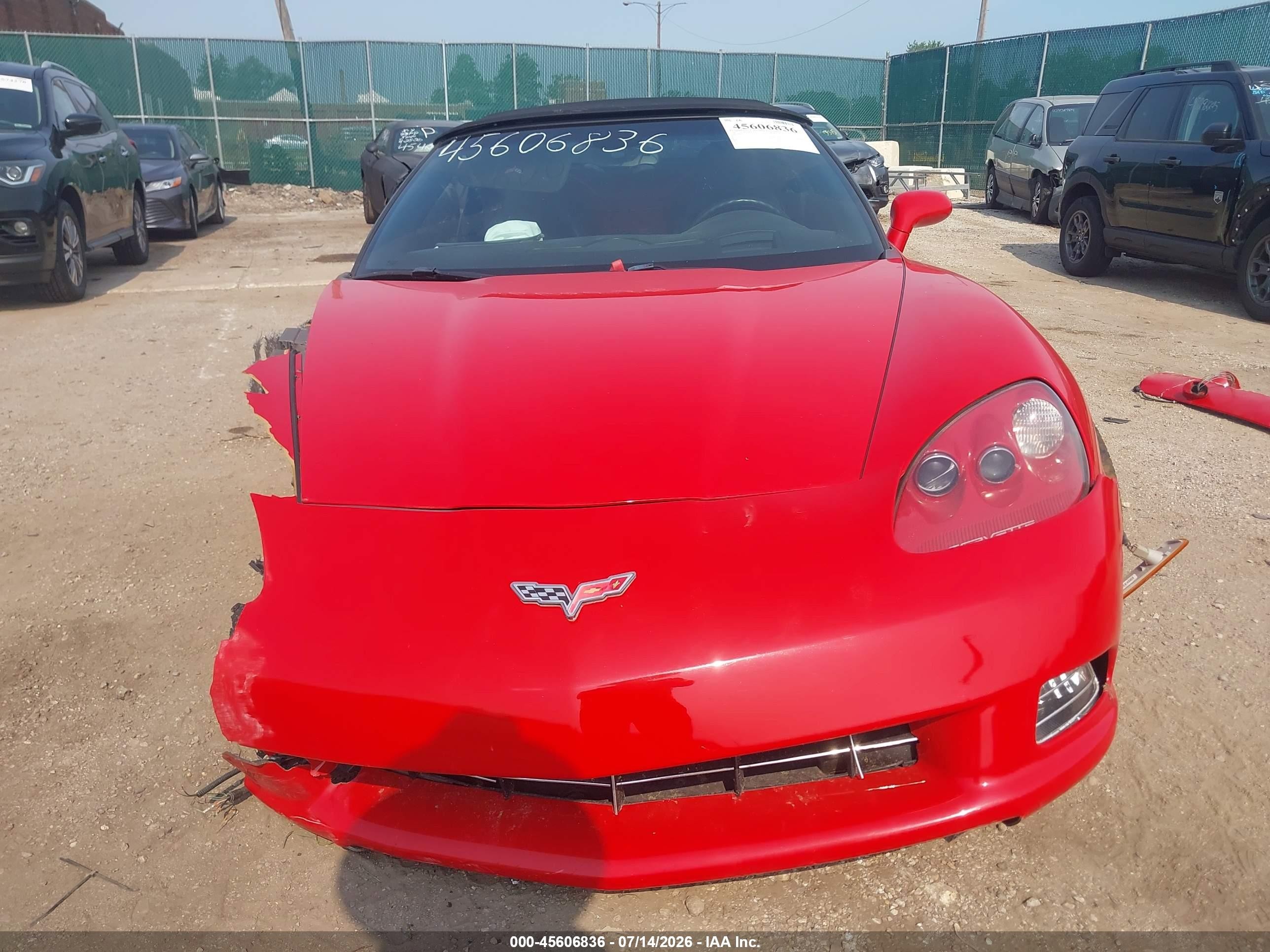 2005 Chevrolet Corvette   Red vin: 1G1YY34UX55122037