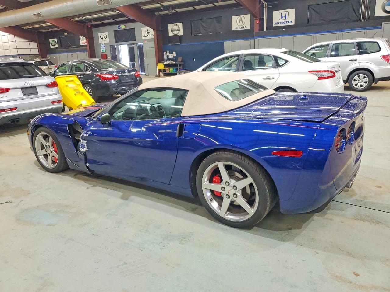 2005 Chevrolet Corvette Blue vin: 1G1YY34UX55130946
