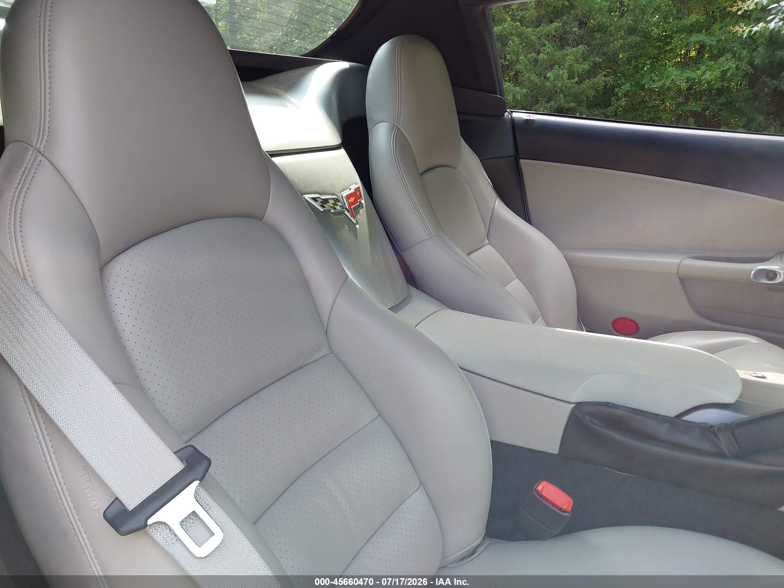 2006 Chevrolet Corvette Silver vin: 1G1YY36U065108288