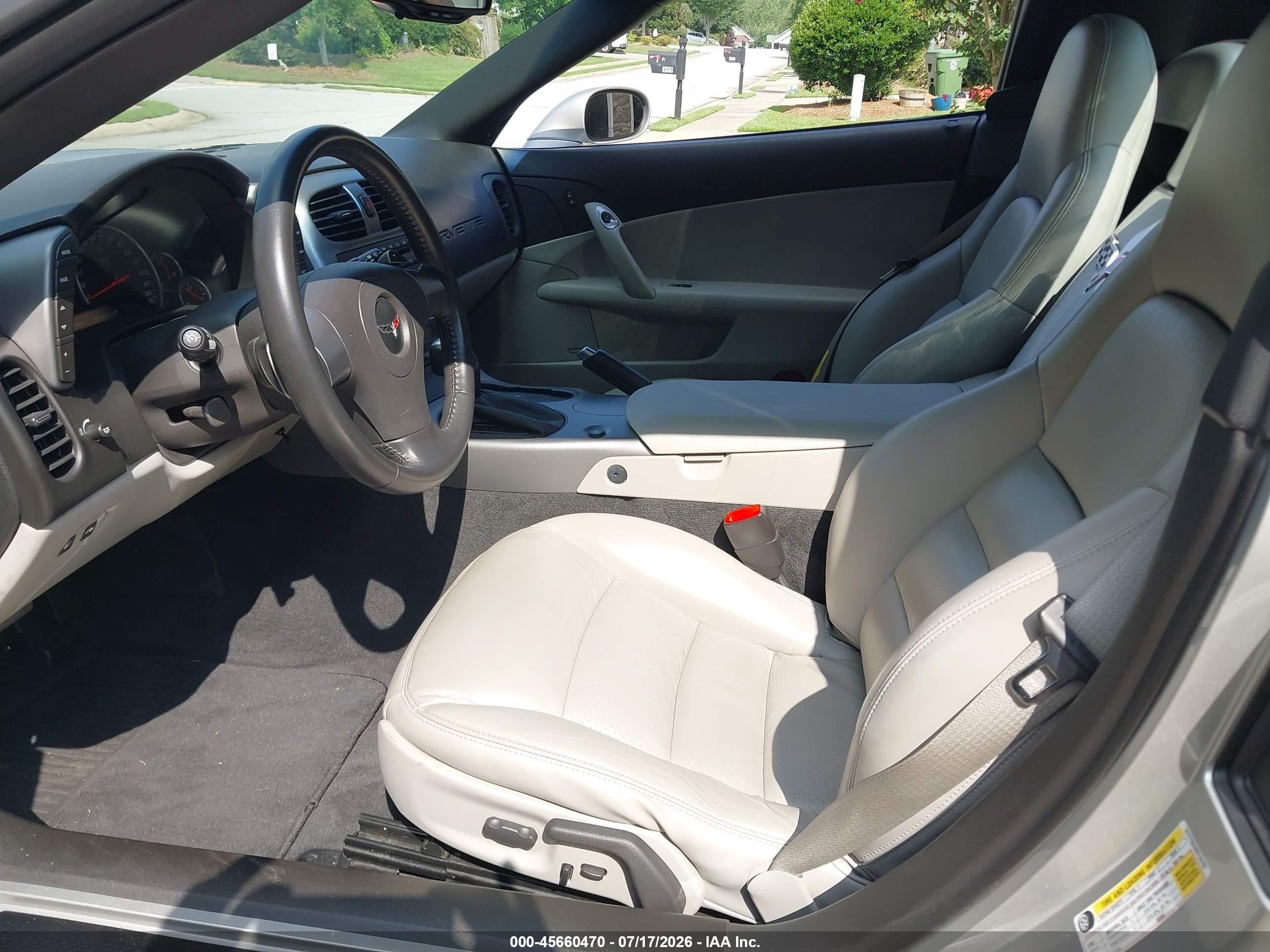 2006 Chevrolet Corvette Silver vin: 1G1YY36U065108288