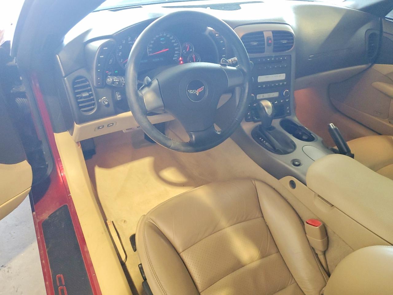 2006 Chevrolet Corvette Burgundy vin: 1G1YY36U165127397
